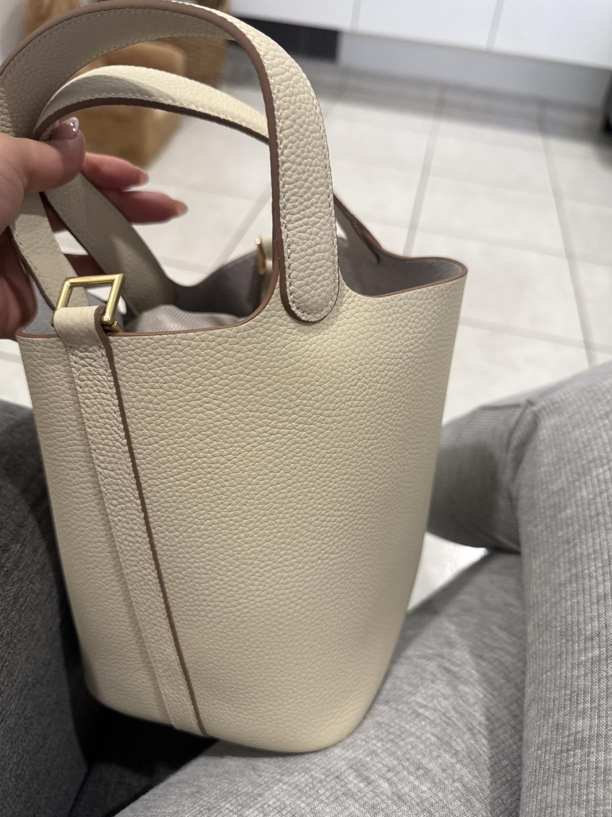 Genuine Leather Bucket Bag, Top-Handle Satchel Handbag with Lock customer photo 1