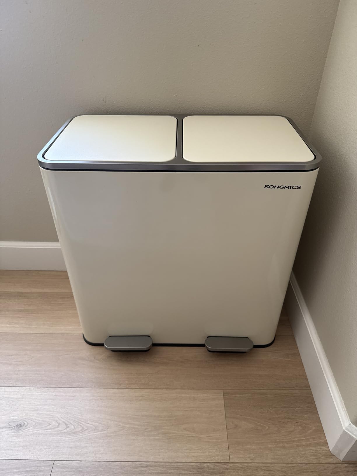 SONGMICS Trash Can, 2 x 10.6 Gallon (2 x 40 L), Silver and Black | Garbage Can for Kitchen, with 15 Trash Bags, 2 Compartments, Plastic Inner Buckets and Hinged Lids, Airtight, ULTB730E80 customer photo 1