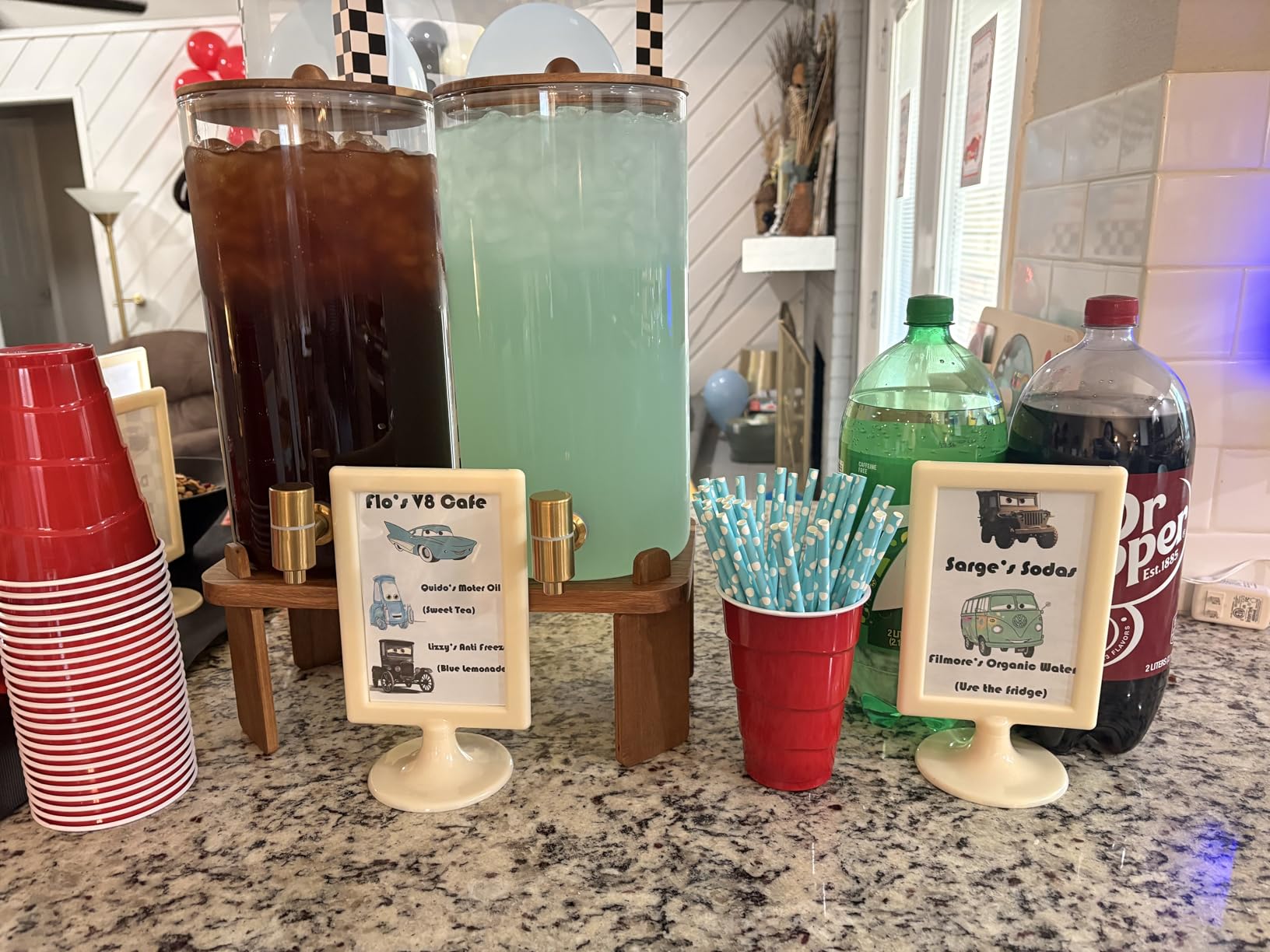FavorFlavor 1.5 Gallon Drink Dispenser: 2P Glass Dispenser w/Wood Stand | 6L large Capacity-Stainless Steel Spigot-Beverage Container for Lemonade/Juice/Sun Tea-Ideal for Home Gatherings&Party Drink customer photo 1