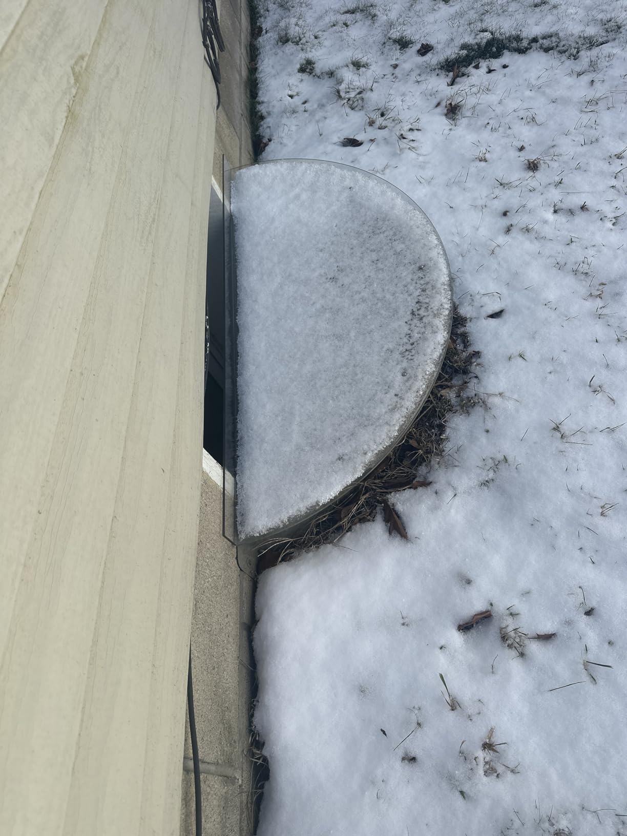 Basement Window Well Covers, Egress Window Well Cover Outside, Heavy Duty Clear Polycarbonate, UV Resistant, Windproof, Waterproof/Only Cover (42
