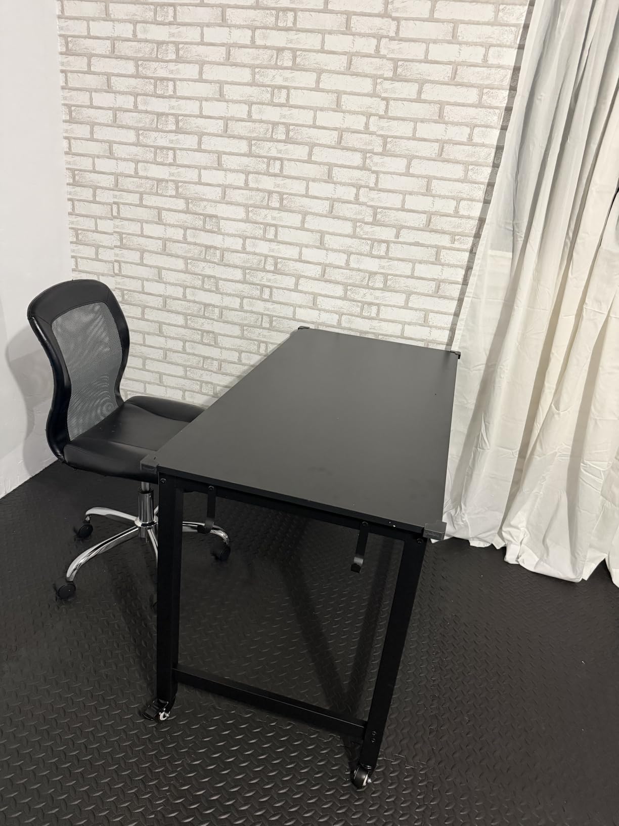 GOFLAME 4ft Conference Table, Mobile Home Office Computer Desk, Meeting Room Table w/Detachable Storage Bag & 2 Headphone Hooks, Rolling Seminar Boardroom Table on Wheels, Black + Rustic Brown customer photo 1