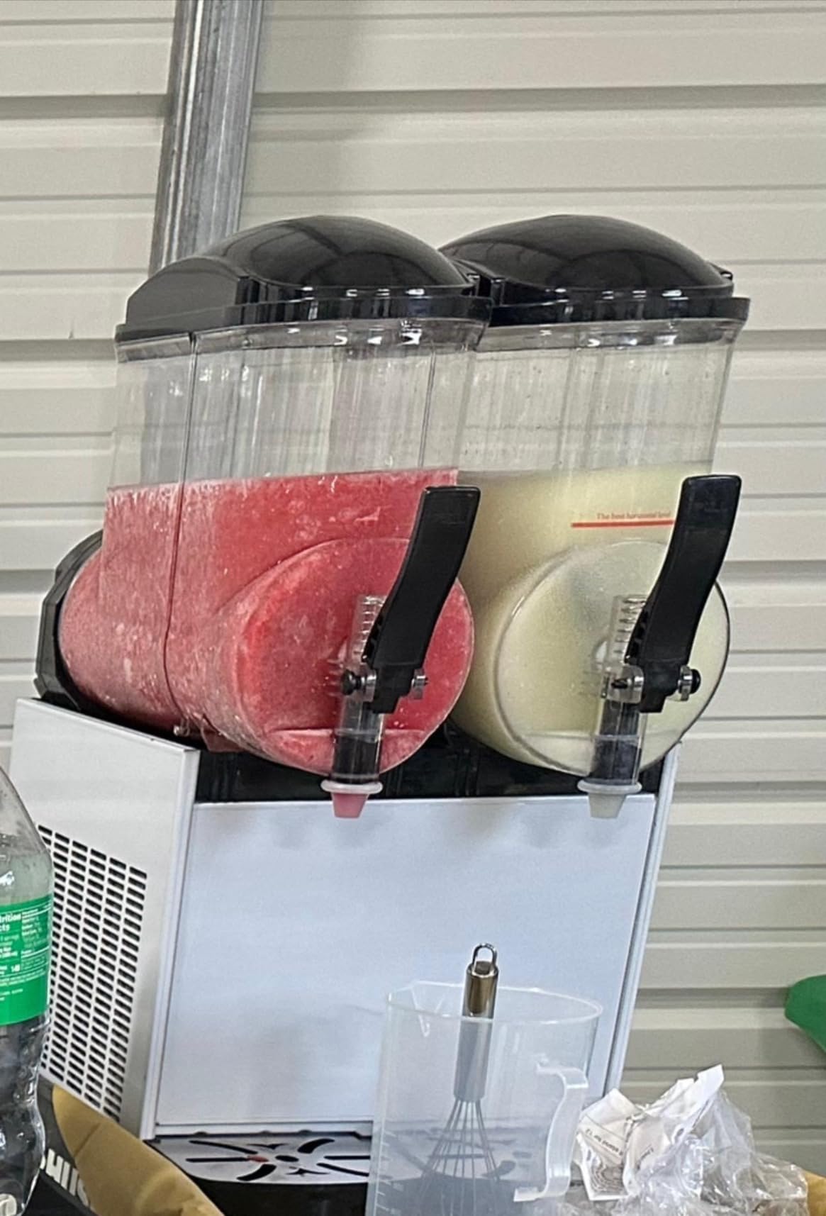 Commercial Slushy Machine 3 Bowls, 11.7 Gallons (3 * 3.9gal) Frozen Drink Machine 900W Stainless Steel Margarita Machine, Wine Slush Maker for Restaurant Bar customer photo 2