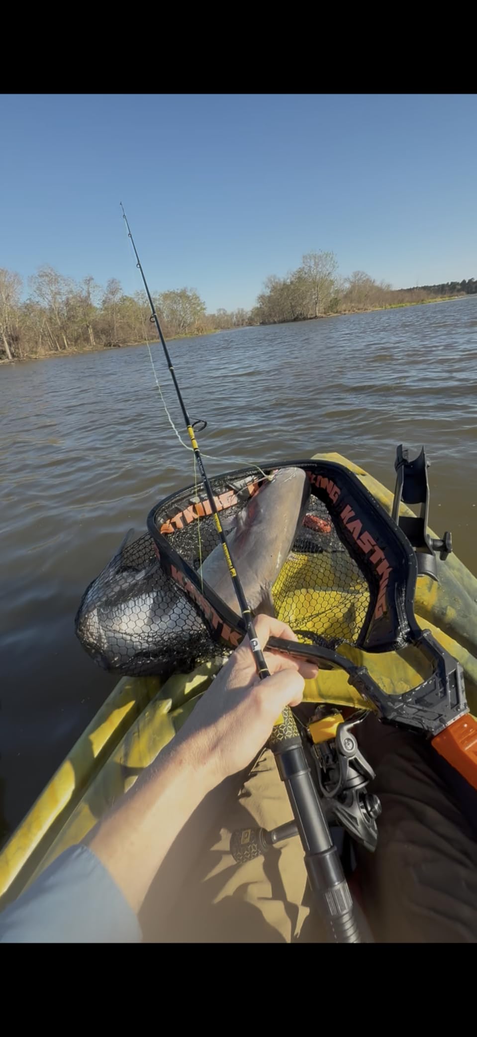 KastKing Titanet Folding Fishing Landing Net for Kayak & Fly Fishing | Durable Aluminum Frame, Silicone & PVC Mesh, Non-Slip Hi-Vis Grip, Elastic Lanyard & Belt Clip, Compact Bag customer photo 1
