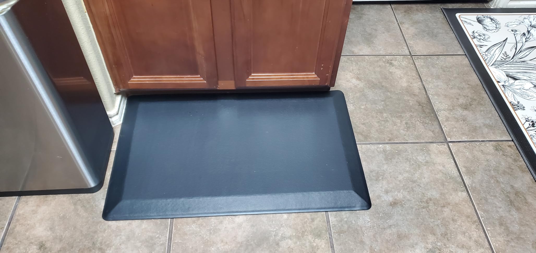 Tyrot Extra Thick Anti Fatigue Mat for Kitchen Floor, 20x32, Black customer photo 1