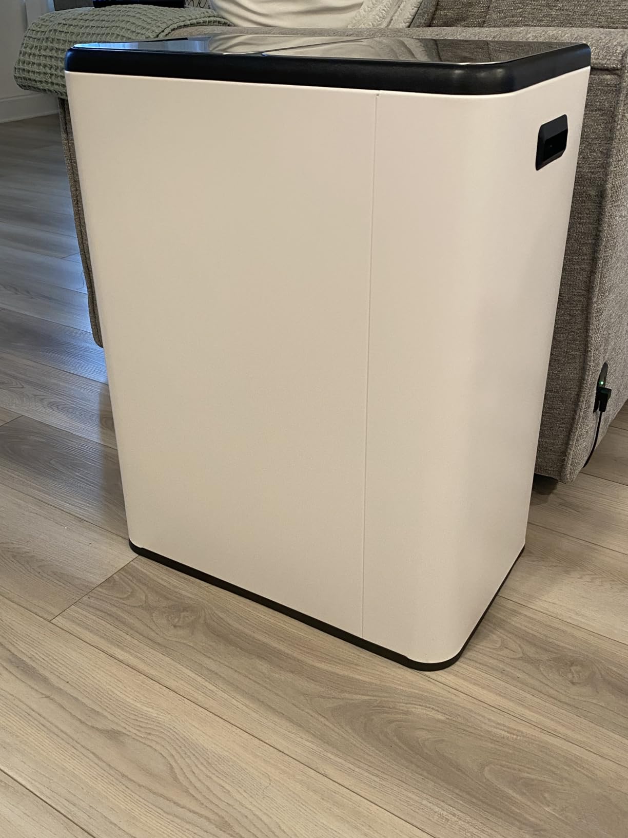 Arlopu 16Gal Dual Trash Can w/2 Built-in Box for Odor Control | Hands-Free Kitchen Garbage Bin, Recycle Waste Dustbin, Soft-Close Lid, 2 Buckets, Foot Pedal, Side Handle customer photo 2