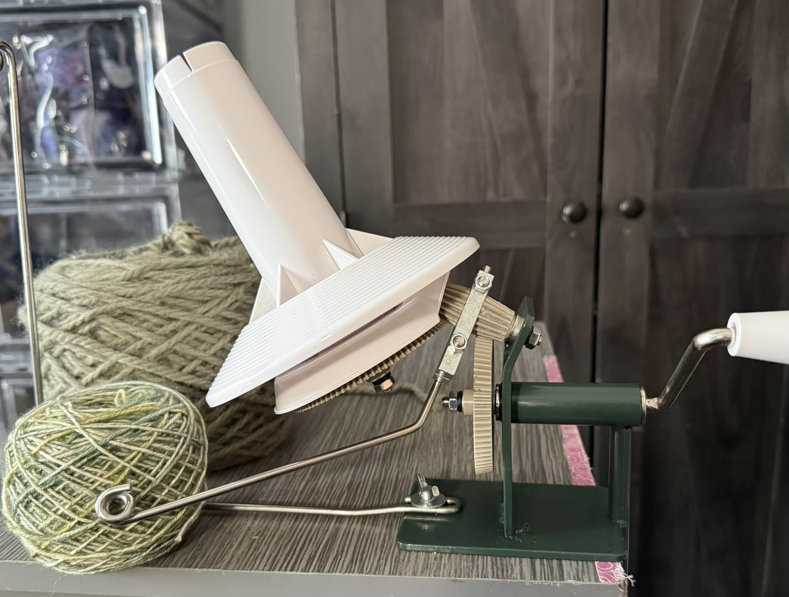 SPEENSUN Large Yarn Winder, 10-15 oz Capacity, Heavy Duty Ball Winder | Sturdy Metal & ABS Structure, Easy-to-Install, Makes Center-Pull Cakes for Crocheting and Knitting customer photo 1