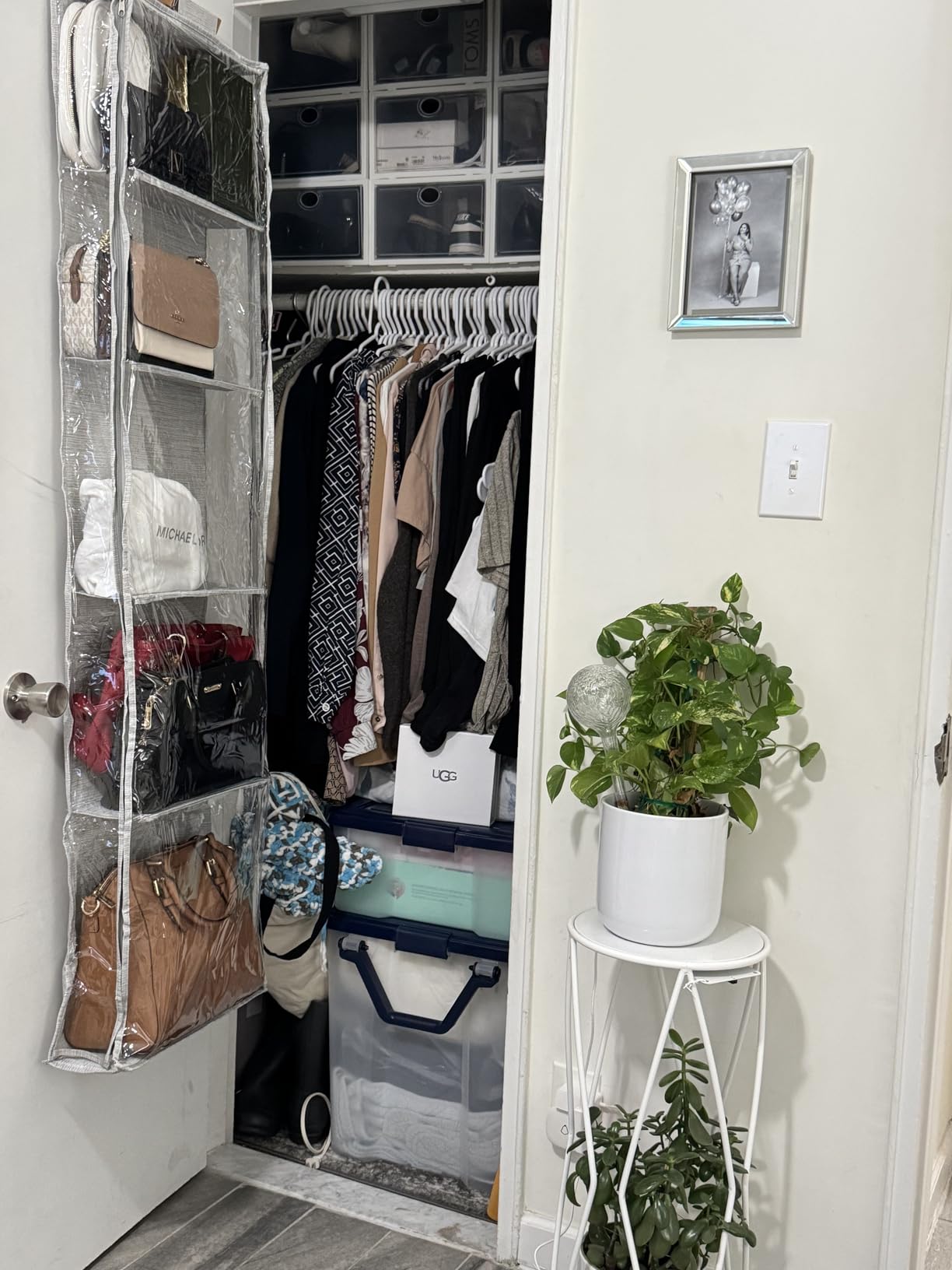 Syeeiex Over the Door Purse Organizer with Zippers, 5 Mesh Shelves, Beige | PVC Hanging Closet Bag Organizer, Dustproof Handbag Tote Storage Bag for Door, Wardrobe and Shelf Rack customer photo 2