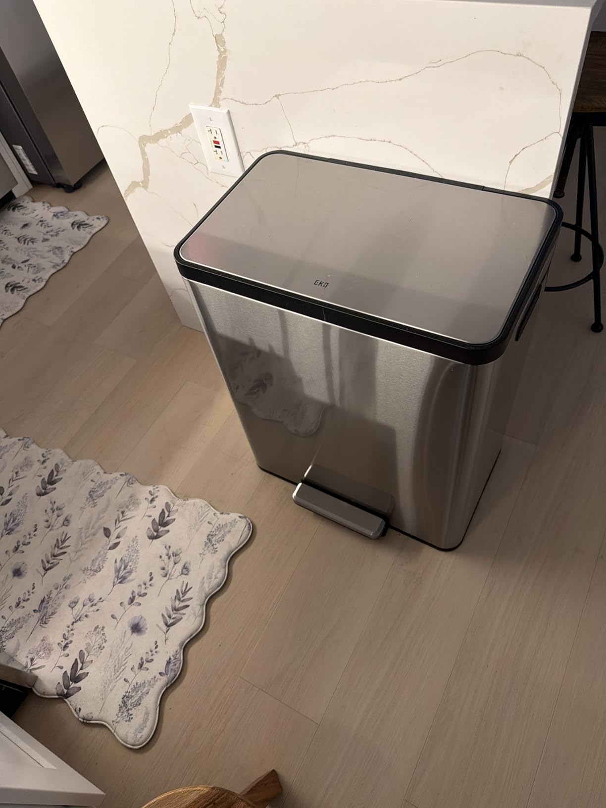 EKO Madison Brushed Stainless 25L+20L Dual Compartment Step Trash Can with Inner Liner, Recycling Bin, Soft-Close Lid, Fingerprint-Resistant Finish customer photo 2