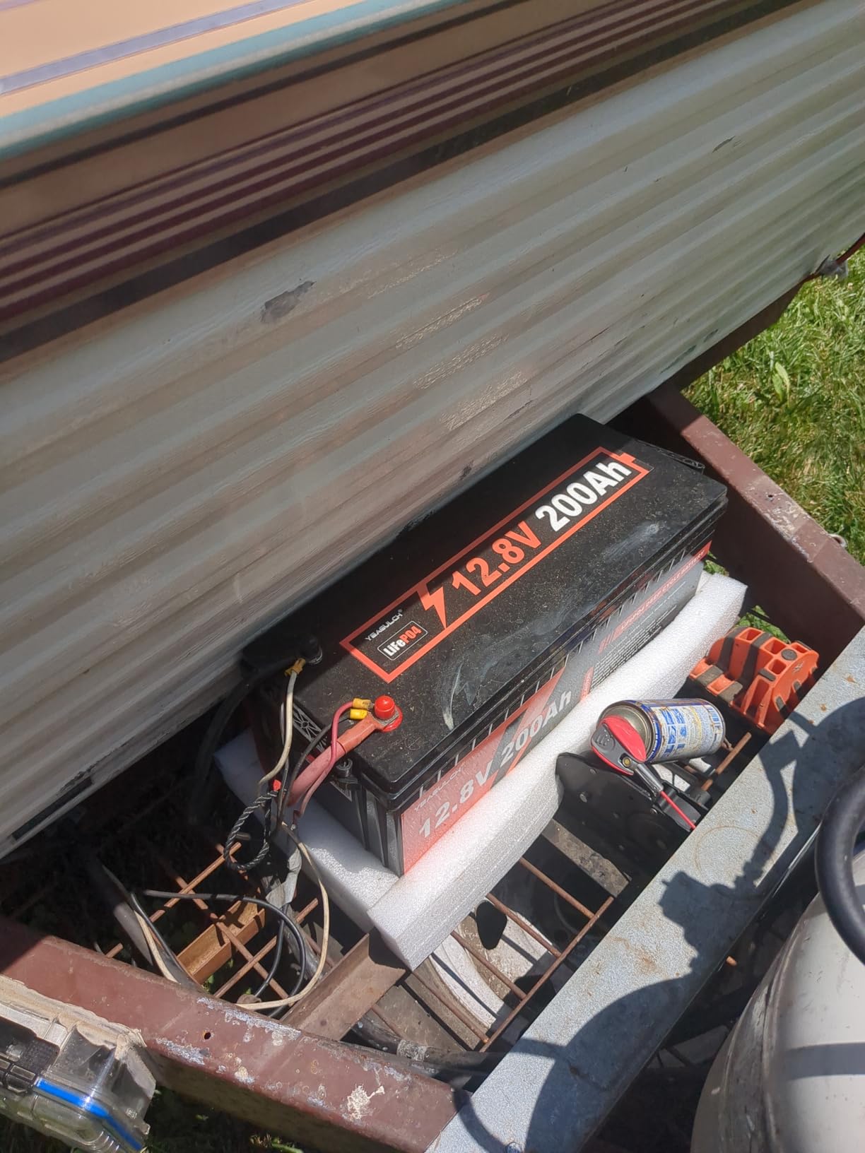 12V 200Ah LiFePO4 Lithium Battery Built-in 200A BMS 15000+ Deep Cycle customer photo 2