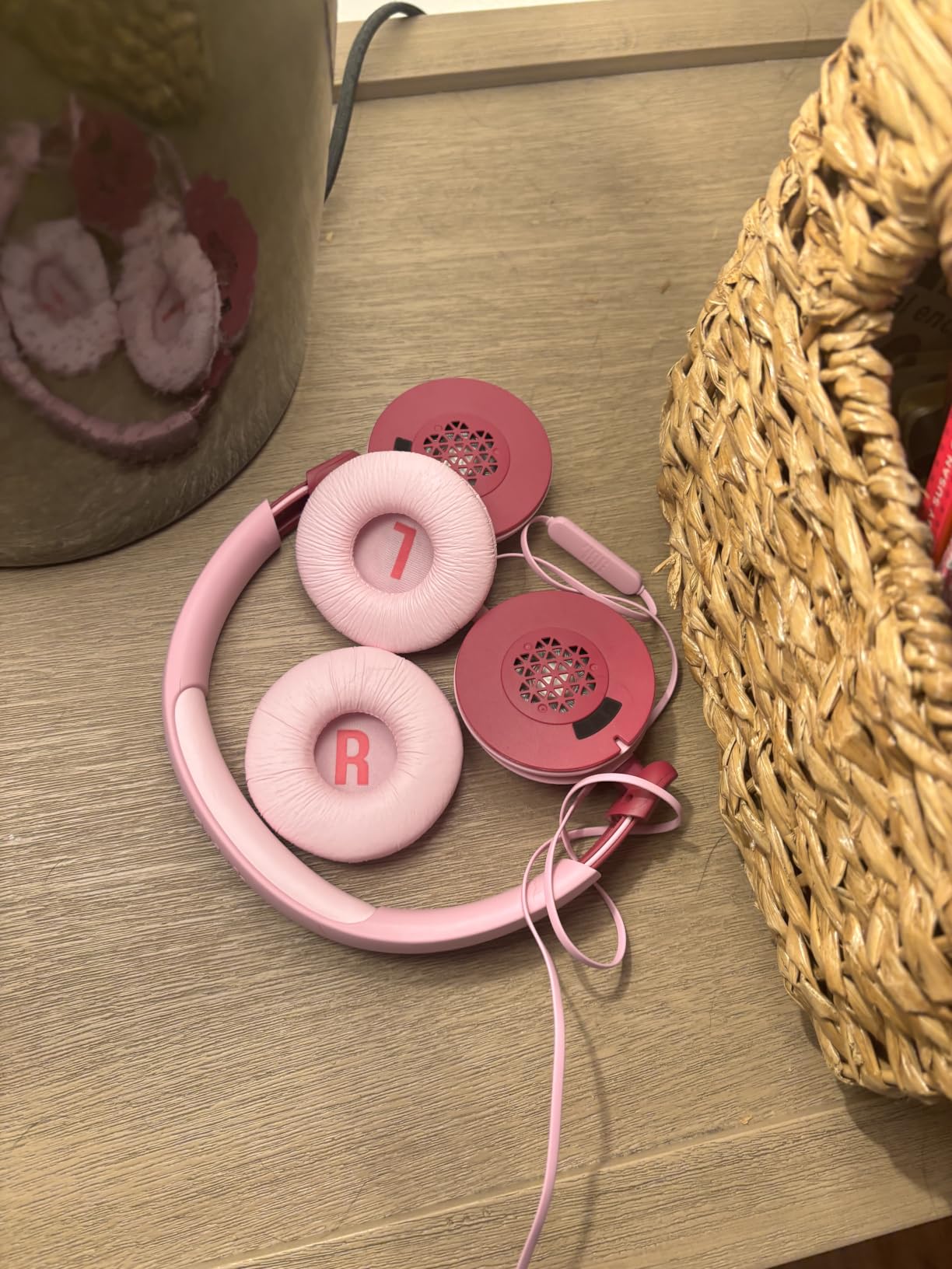 JBL Junior 320 Kids Headphones, Wired, Volume-Limited - Purple customer photo 1