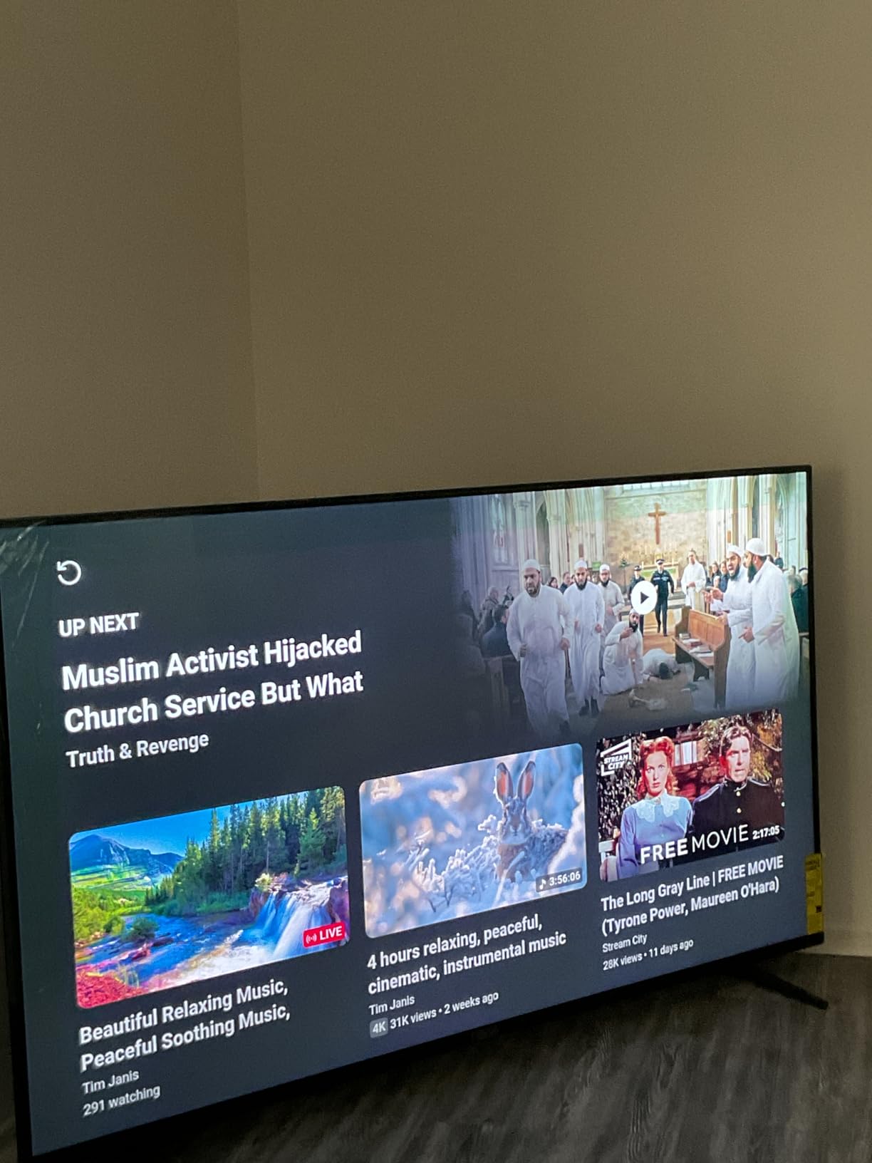 Roku 75-Inch Pro Series Smart TV - 4K QLED Mini-LED TV - RokuTV customer photo 1
