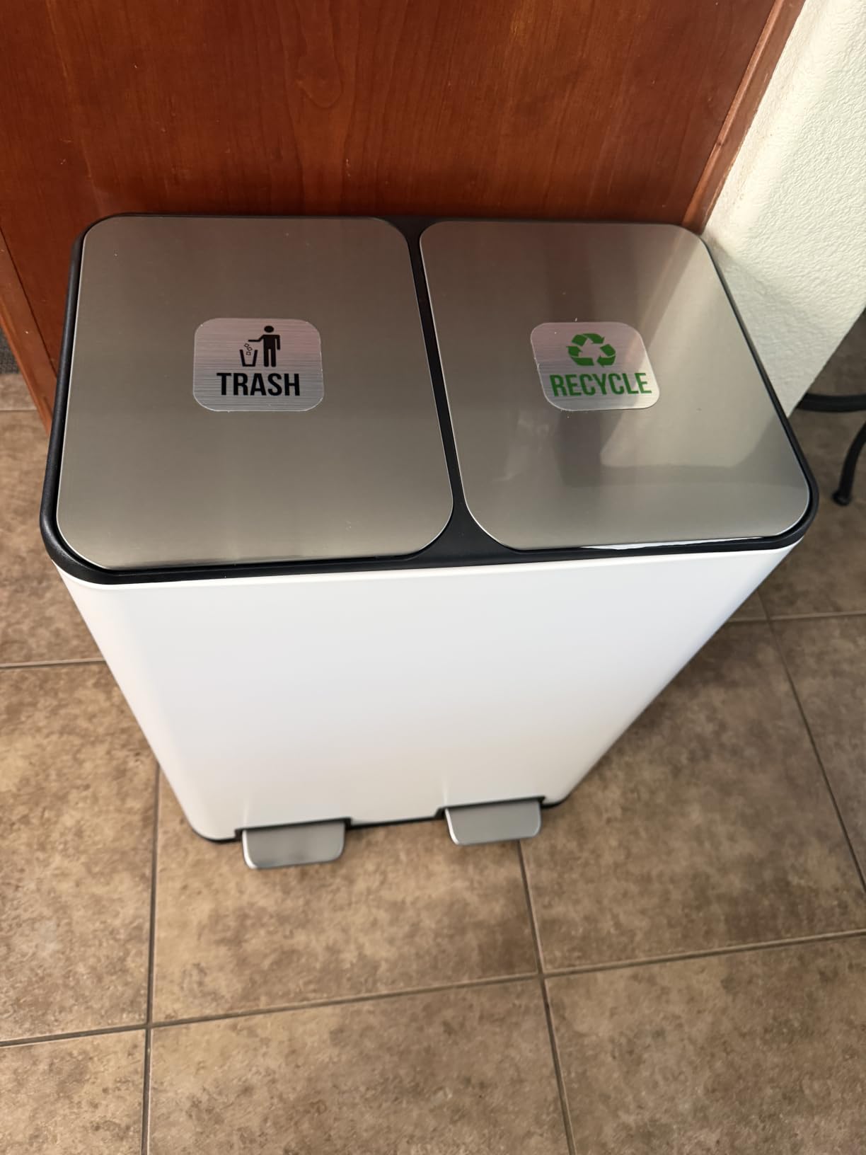 ComfyCorner 16 Gal (2 x 30 L) Dual Trash Can with Odor Control Box, Stainless Steel Kitchen Garbage Bin, Recycle Dustbin with Soft-Close Lid, Inner Buckets, Step Pedal customer photo 1