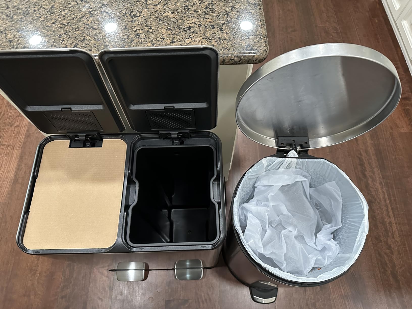 ComfyCorner 16 Gal (2 x 30 L) Dual Trash Can with Odor Control Box, Stainless Steel Kitchen Garbage Bin, Recycle Dustbin with Soft-Close Lid, Inner Buckets, Step Pedal customer photo 2