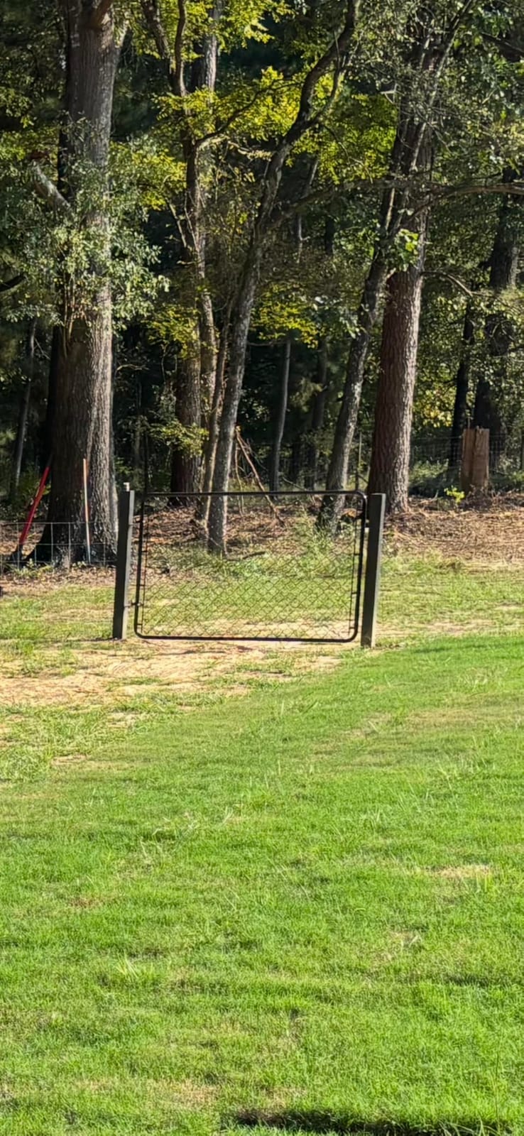VEVOR Chain Link Fence Gate, 72 x 48 in, Adjustable Chain Link Fence Panel, Fit 2.2-6 ft (W) x 6 ft (H) Garden Fence Gate Opening, Rust-Resistant Galvanized Fencing Gate for Farm, Posts Not Included customer photo 2