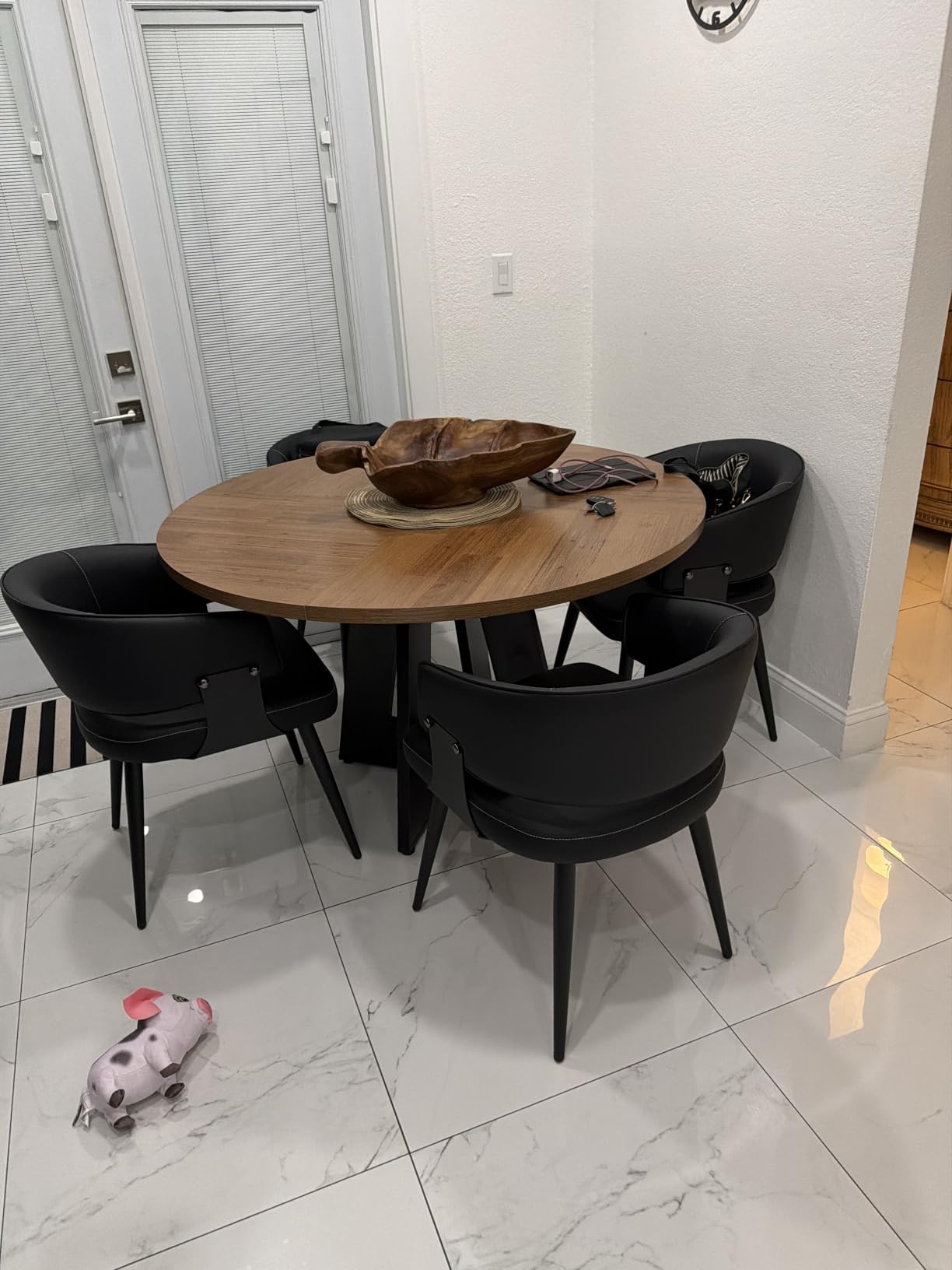 Tribesigns 47-Inch Round Conference Table for 4-6 People, Wooden Meeting Room Table with Thicken Tabletop and Wood Base (Grey) customer photo 1