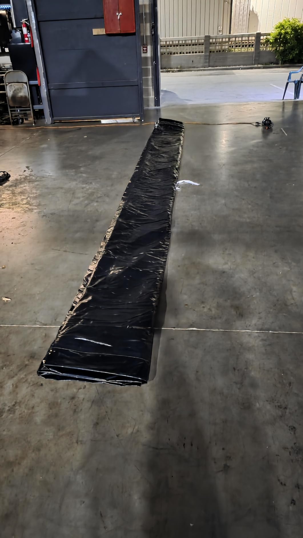 Inflatable PVC Garage Floor Mat for Car Washing, 9.7 x 19.5 ft | PVC mat, 7.8 in sealed edges, non-slip surface, inflates in under 1 minute, for washing and maintenance customer photo 1