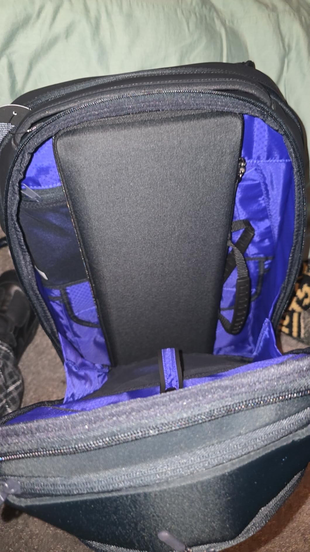 Alienware Laptop Backpack AW5625P, 16in, Water Resistant customer photo 2