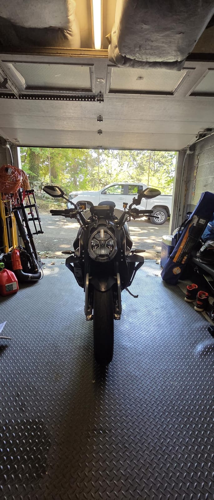 Xitomer 42.4mm Pin Universal Motorcycle Stand Single Arm Paddock Stand - Fit for Brutale Series, F3 675, F3 800, Turismo Veloce (MV Agusta) customer photo 1