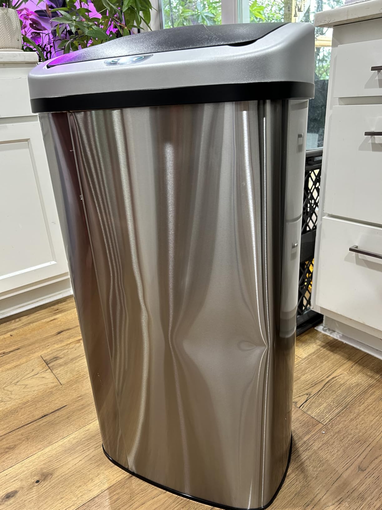 iTouchless Patented Large 24 Gallon Motion Sensor Trash Can | Odor Filter | Extra-Large 91L Stainless Steel Commercial Kitchen Garbage Bin | 1.5-yr Battery Life | AC adapter Jack | For Office, Business customer photo 2