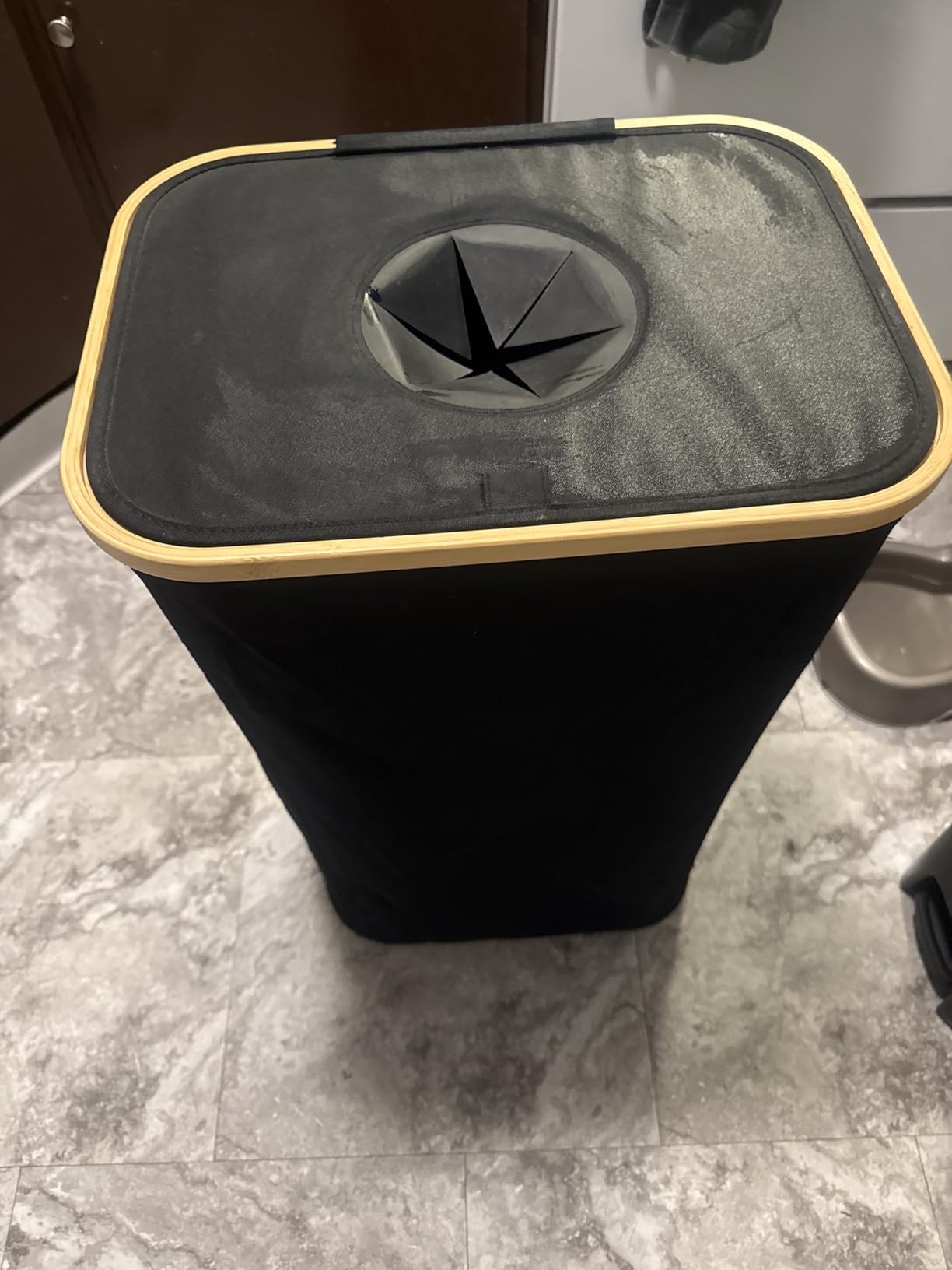 iEGrow 110L Recycling Bins for Kitchen, 29Gal Recycle Bins with Lid, Green, Fabric Recycling Bin with 2 Removable Reusable Inner Bags for Bottles, Cans, Glass, Plastic & Cartons customer photo 2