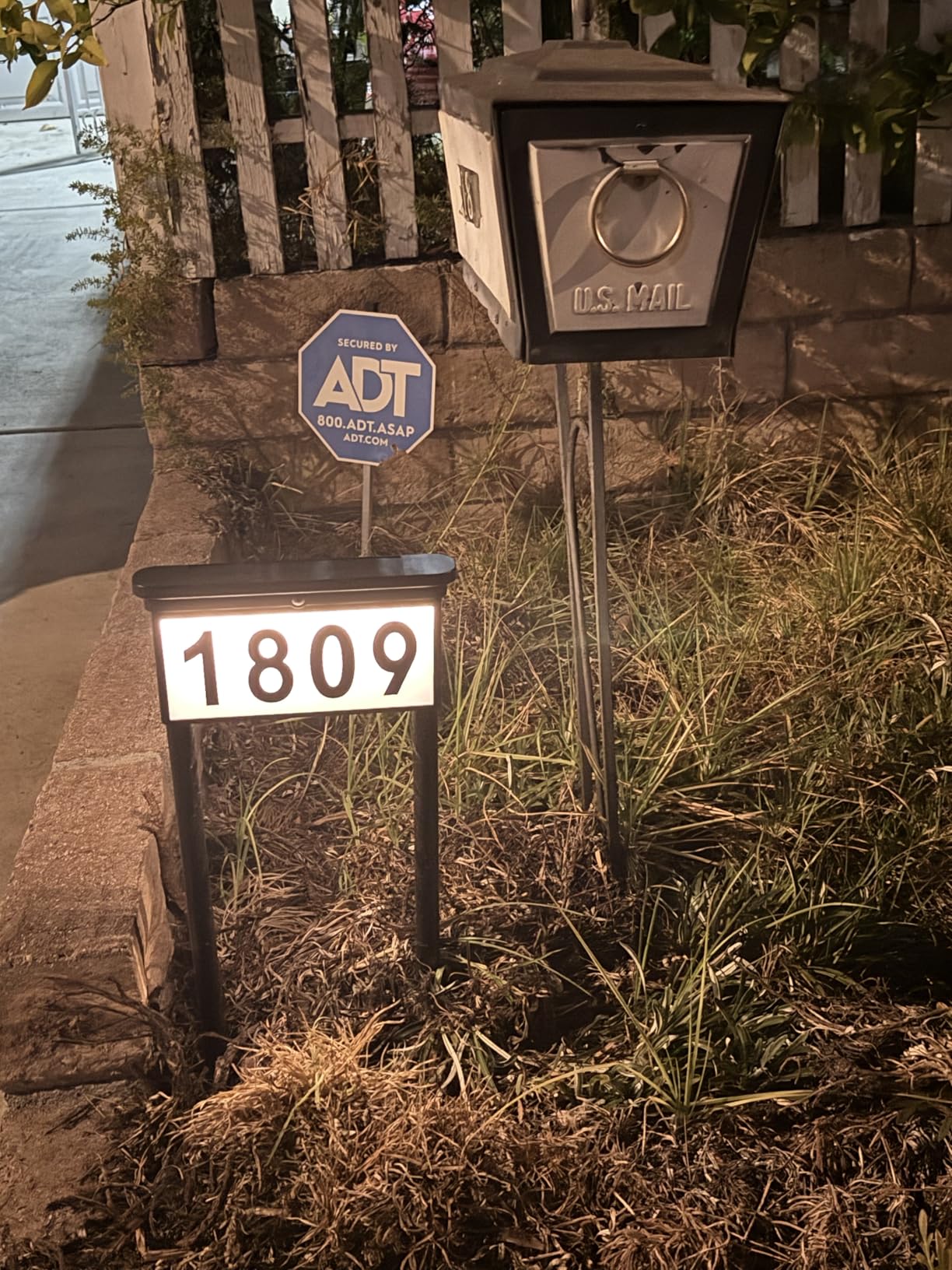 LumiZen New Upgraded Solar Address Sign, Double Sided Glow House Numbers with Auto On/Off, 3-Color Lighting Modes Mailbox Number Plaque Waterproof, Dual Stakes for Home Yard Driveway customer photo 1