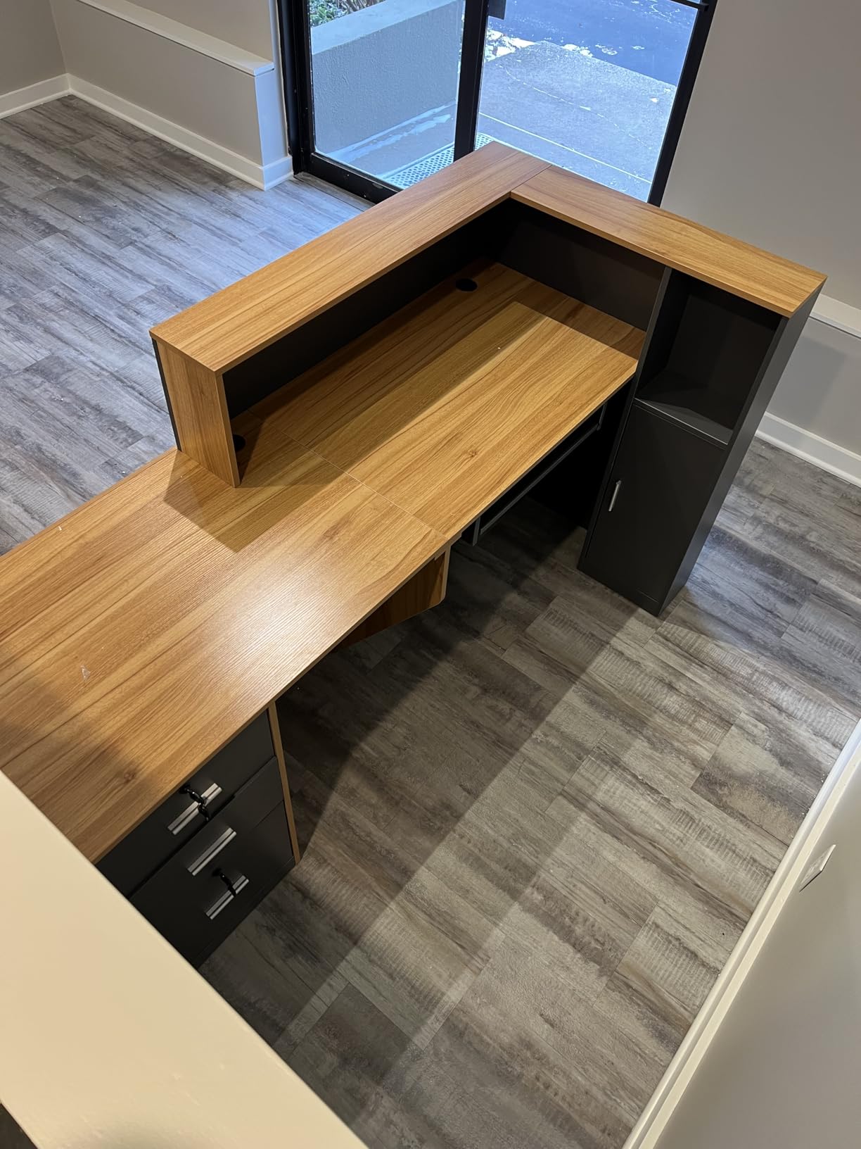 L Shaped Reception Desk with Lockable Drawers and Adjustable Filling Cabinet, Modern Front Desk Reception Counter with Keyboard Tray and Storage Cabinet for Checkout, Lobby, Beauty Salon customer photo 1
