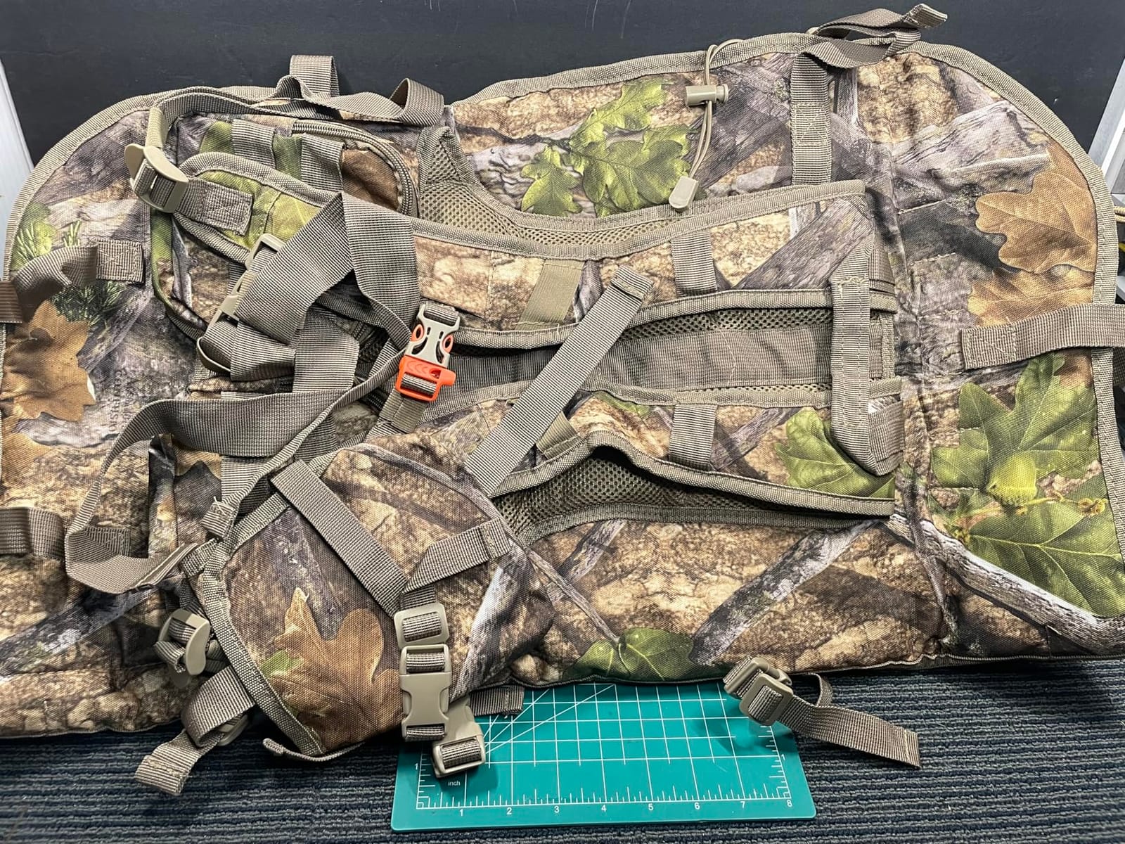 AUSCAMOTEK Hunting Backpack for Archery - Compound Bow & Arrow Pack | with Quiver Holder, Multi-Pocket Storage, Gear Bag for Bowhunters - Turkey Blind Camo customer photo 2