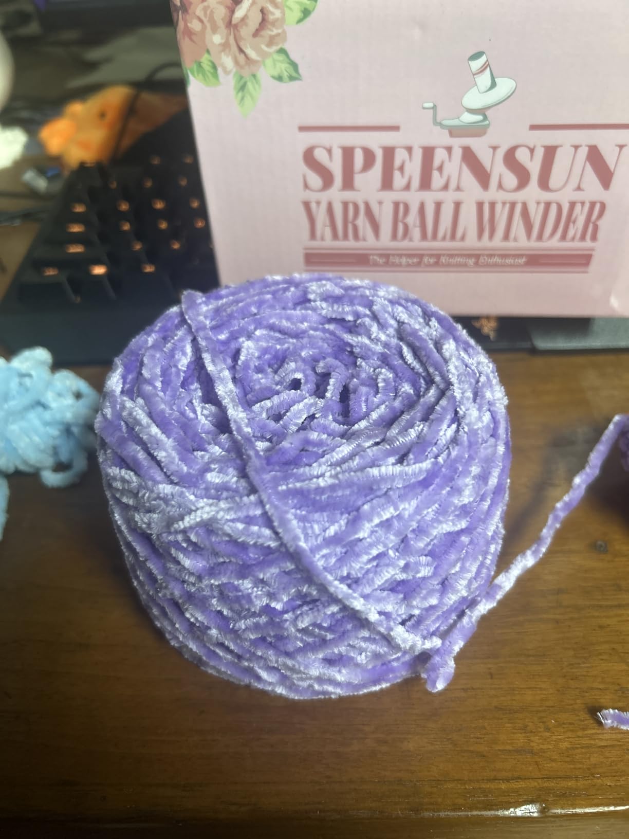 SPEENSUN Foldable Yarn Swift, Adjustable Umbrella Holder for Skeins customer photo 1