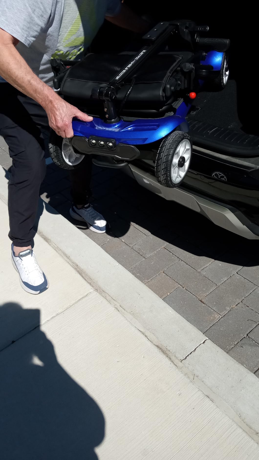 ENGWE Ease2 Pro Lightweight Folding Mobility Scooter for Adults Seniors customer photo 1