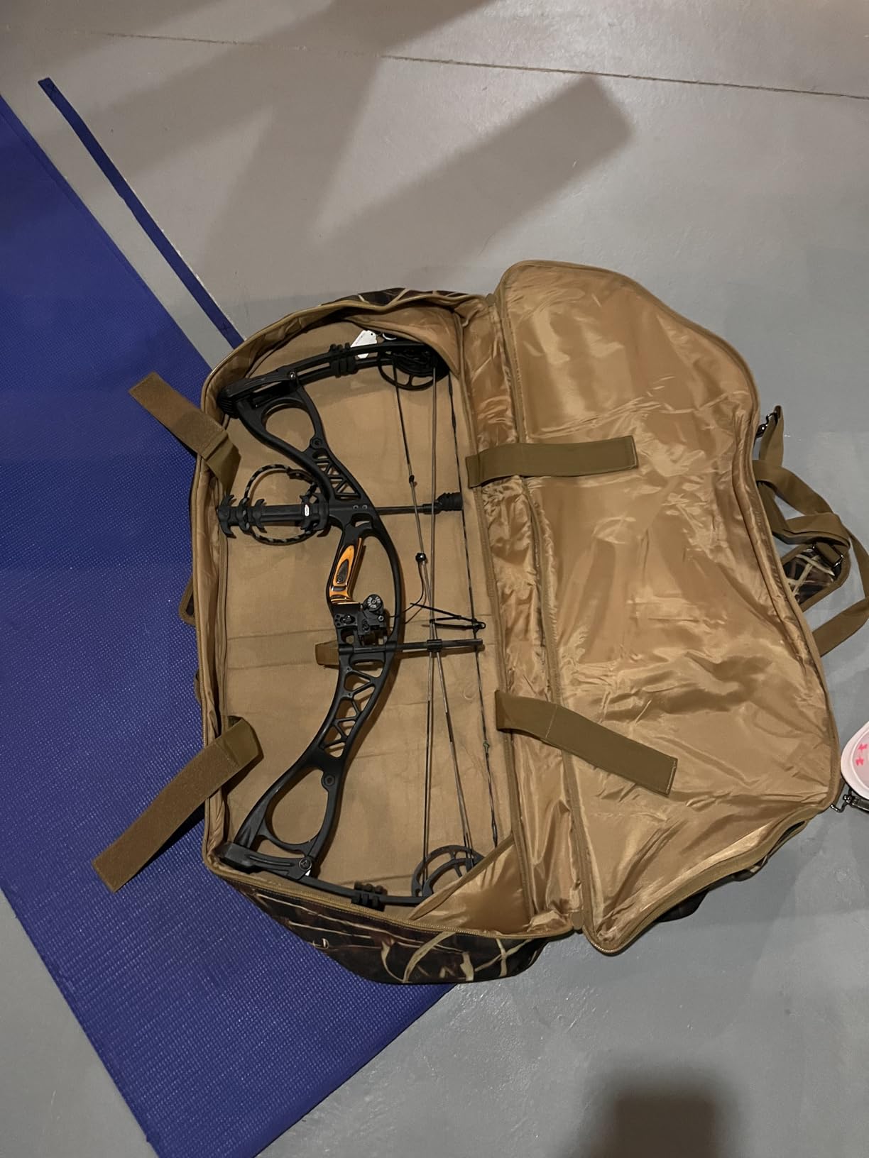 Smasrob Soft Bow Case, Compound Bow Bag with Arrow Pocket | Detachable Backpack and Shoulder Strap, for Range or Hunting Trip customer photo 1