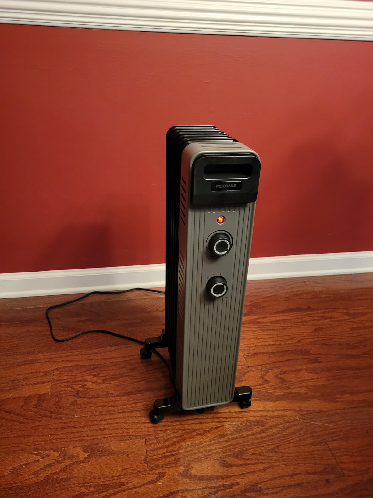 Pelonis Oil Filled Radiator Heater for Large Space, 2025 Upgraded, Space Heaters with 1500W Quiet Warmth Radiant Heater, 3 Heating Modes, Overheat & Tip-Over Protection, Adjustable Thermostat, Black customer photo 1