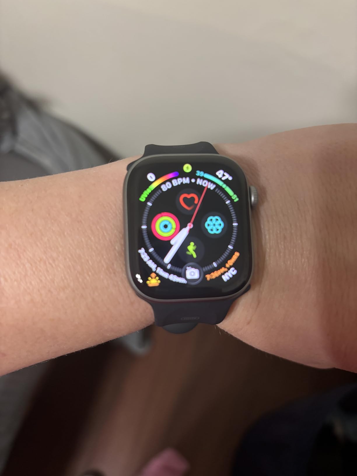 Apple Watch Series 11 [GPS 42mm] Smartwatch with Space Gray Aluminum Case with Black Sport Band - S/M. Sleep Score, Fitness Tracker, Health Monitoring, Always-On Display, Water Resistant customer photo 2