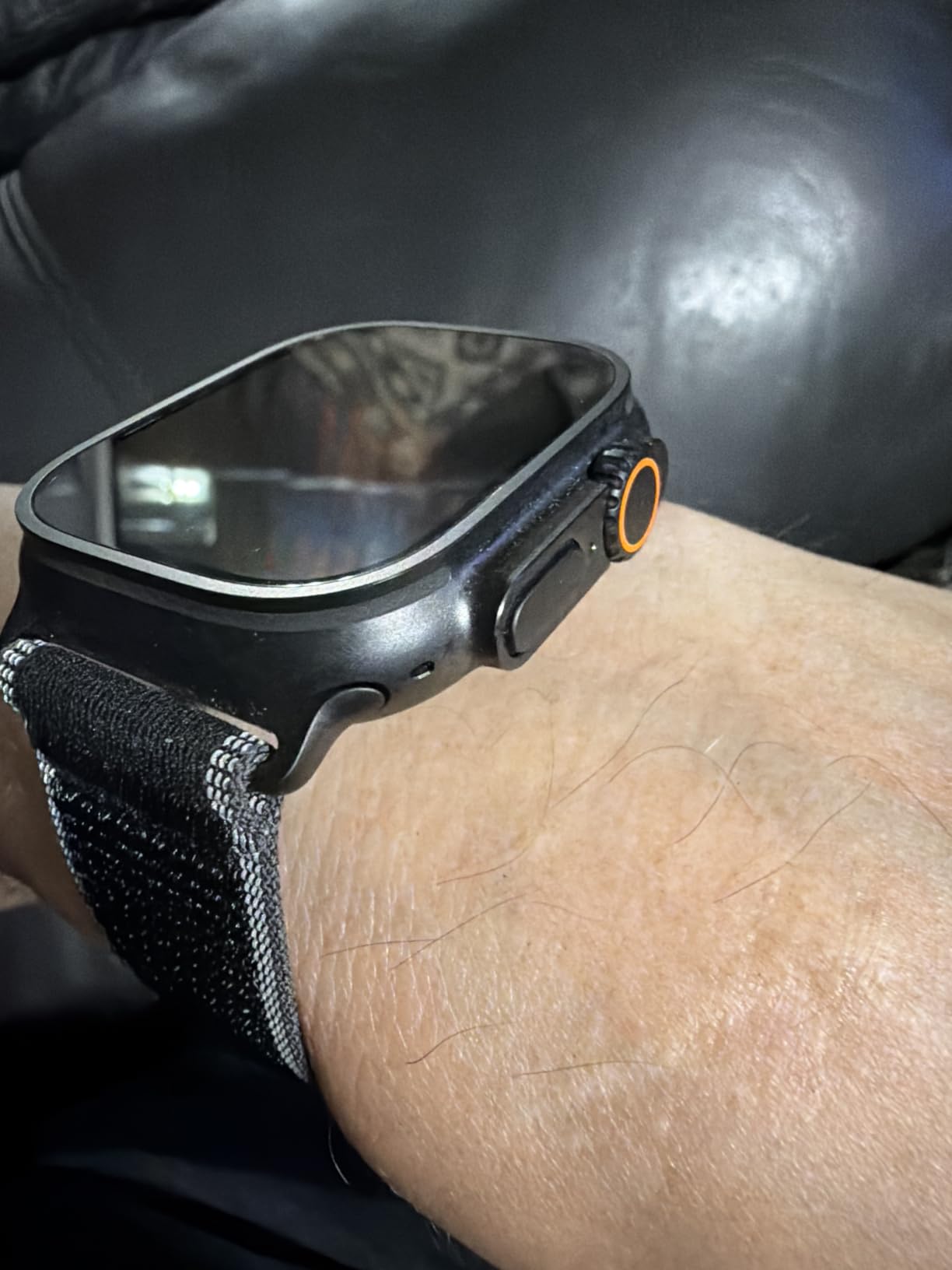 Apple Watch Ultra 3 [GPS + Cellular 49mm] Running & Multisport Smartwatch w/Rugged Titanium Case w/Black Titanium Milanese Loop - L. Satellite Communications, Advanced Health & Fitness Tracking customer photo 1