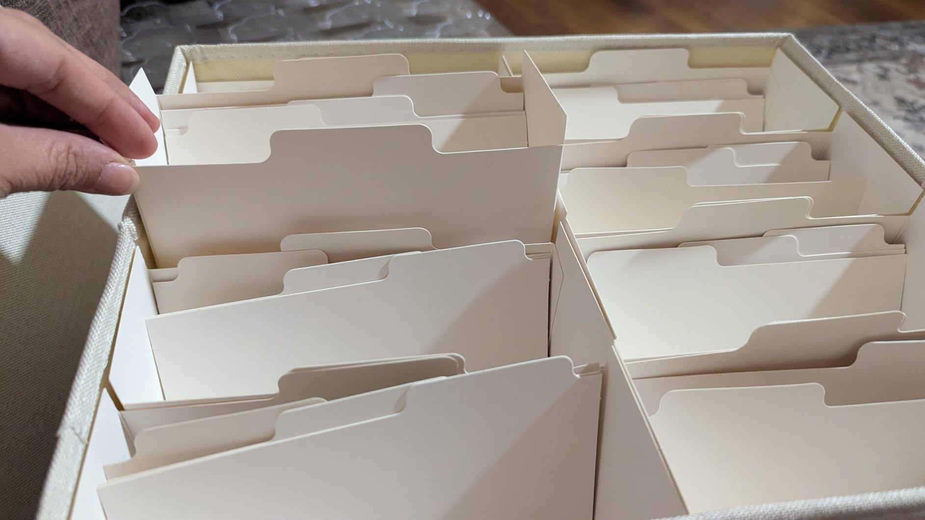 Aokeyee Photo Storage Box Holds 3400+ 4x6 Pictures customer photo 1