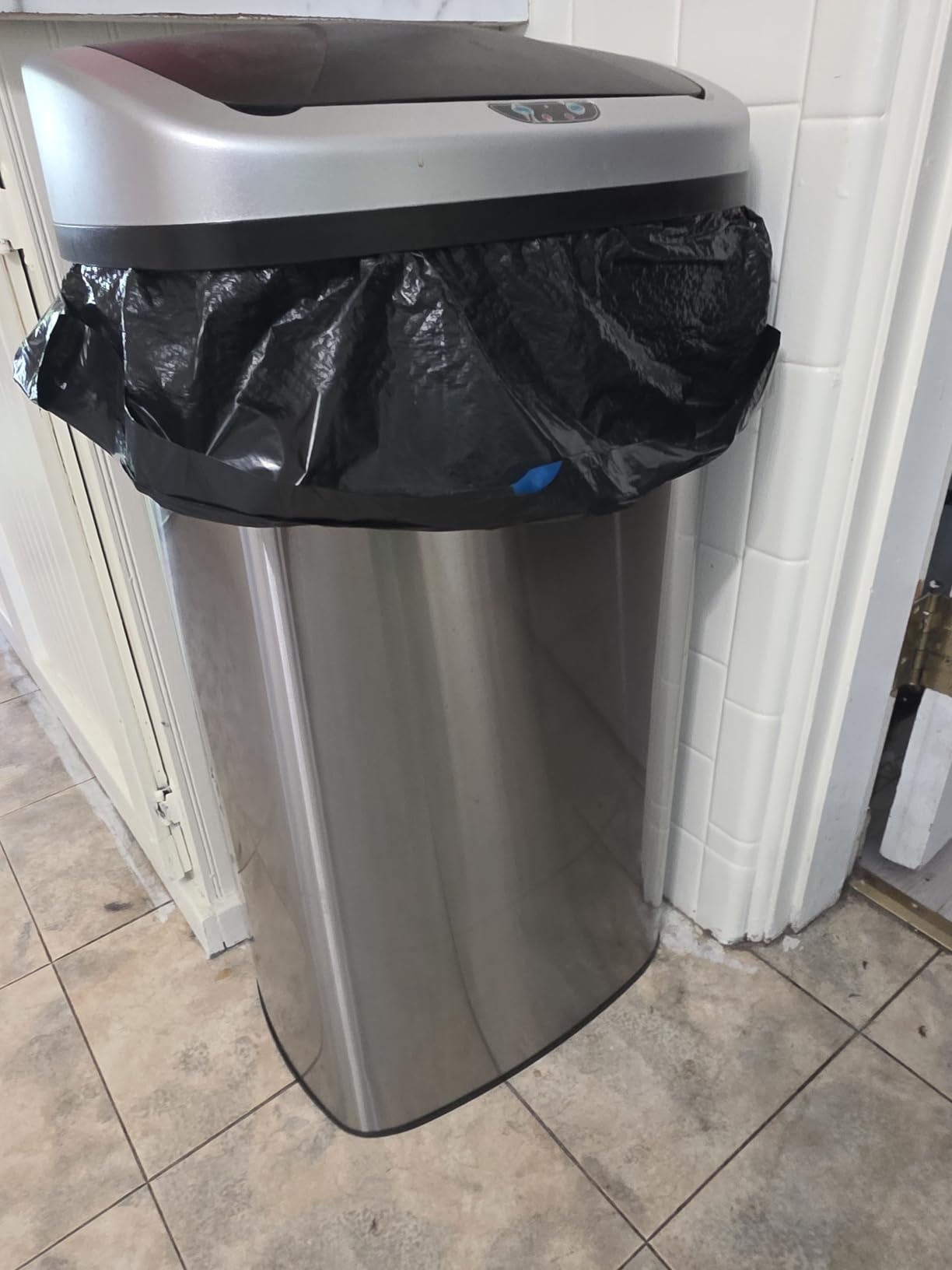 iTouchless 24 Gallon Extra Large Touchless Sensor Trash Can with AC Adapter & AbsorbX Odor Filter, 91L Commercial Stainless Steel Automatic Kitchen Bin for Home, Office, Restaurant, Store, Lobby customer photo 2