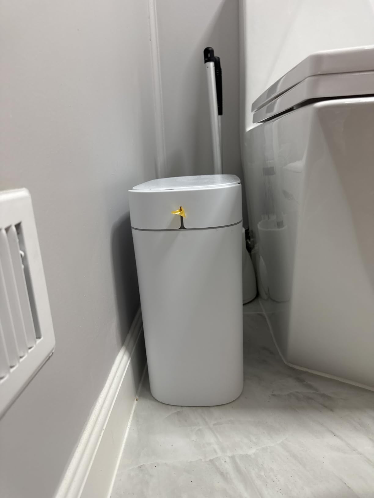 funest Bathroom Trash Can with Lid, Automatic Motion Sensor Trash Can, 3.5 Gallon Garbage Can, Type-C Rechargeable, Bag-Holding Design, One-Pull Auto Packing, Quiet-Close Hinge for Bedroom, Office customer photo 2
