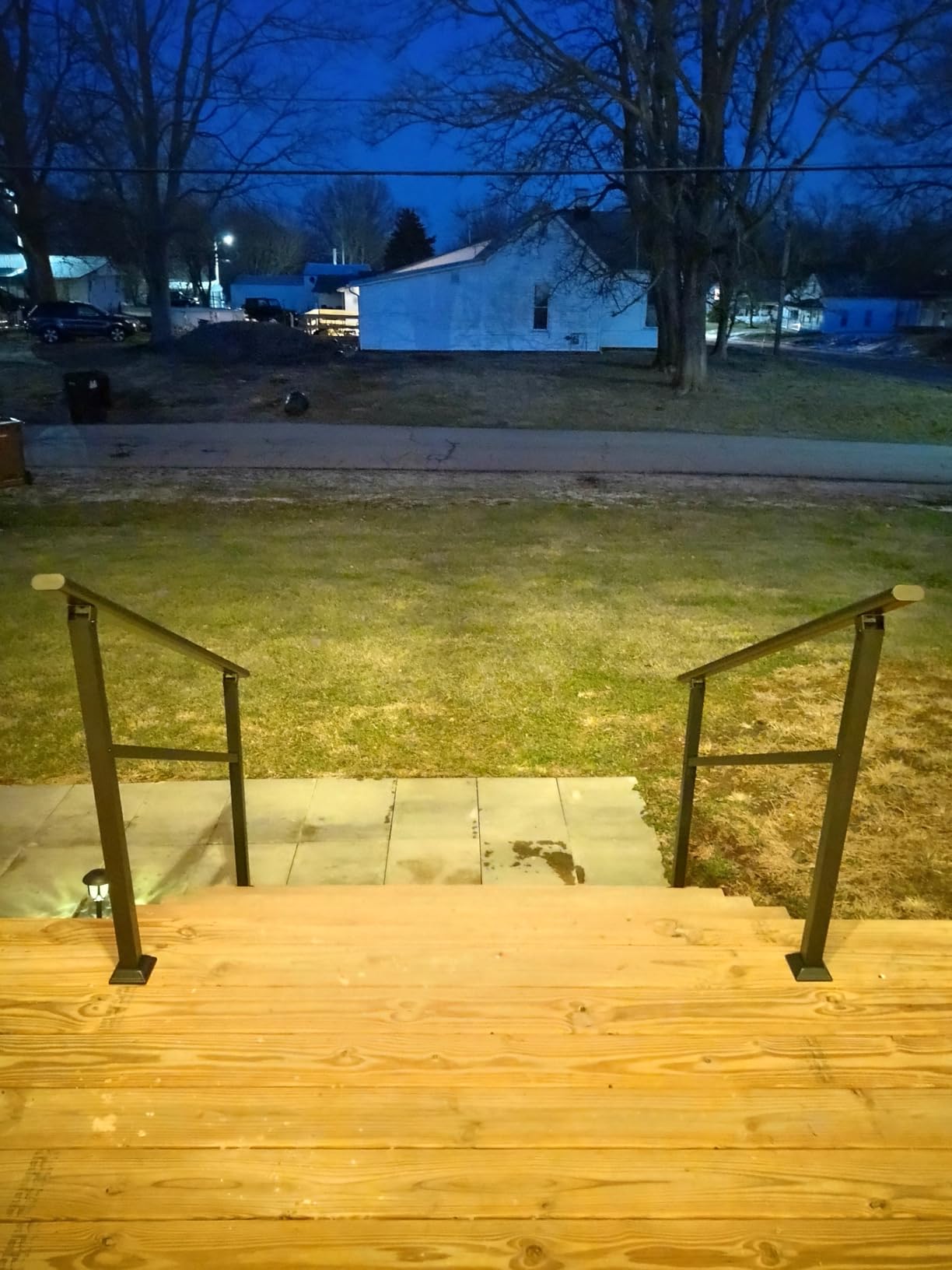 VIVOHOME 3 Step Hand Rails for Outdoor Steps, Straight Oval Handrail | 2-Pack, Galvanized Steel, Exterior Railing Kit for Porch, Deck, or Indoor Stairs (Black) customer photo 2