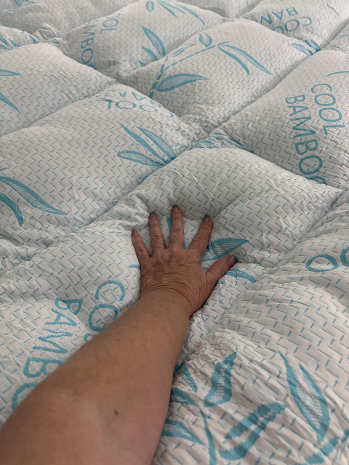 WhatsBedding 5 Inch Queen Mattress Topper Breathable Bamboo Viscose Air Layer,Memory Foam Mattress Topper Queen Size Blue. customer photo 2