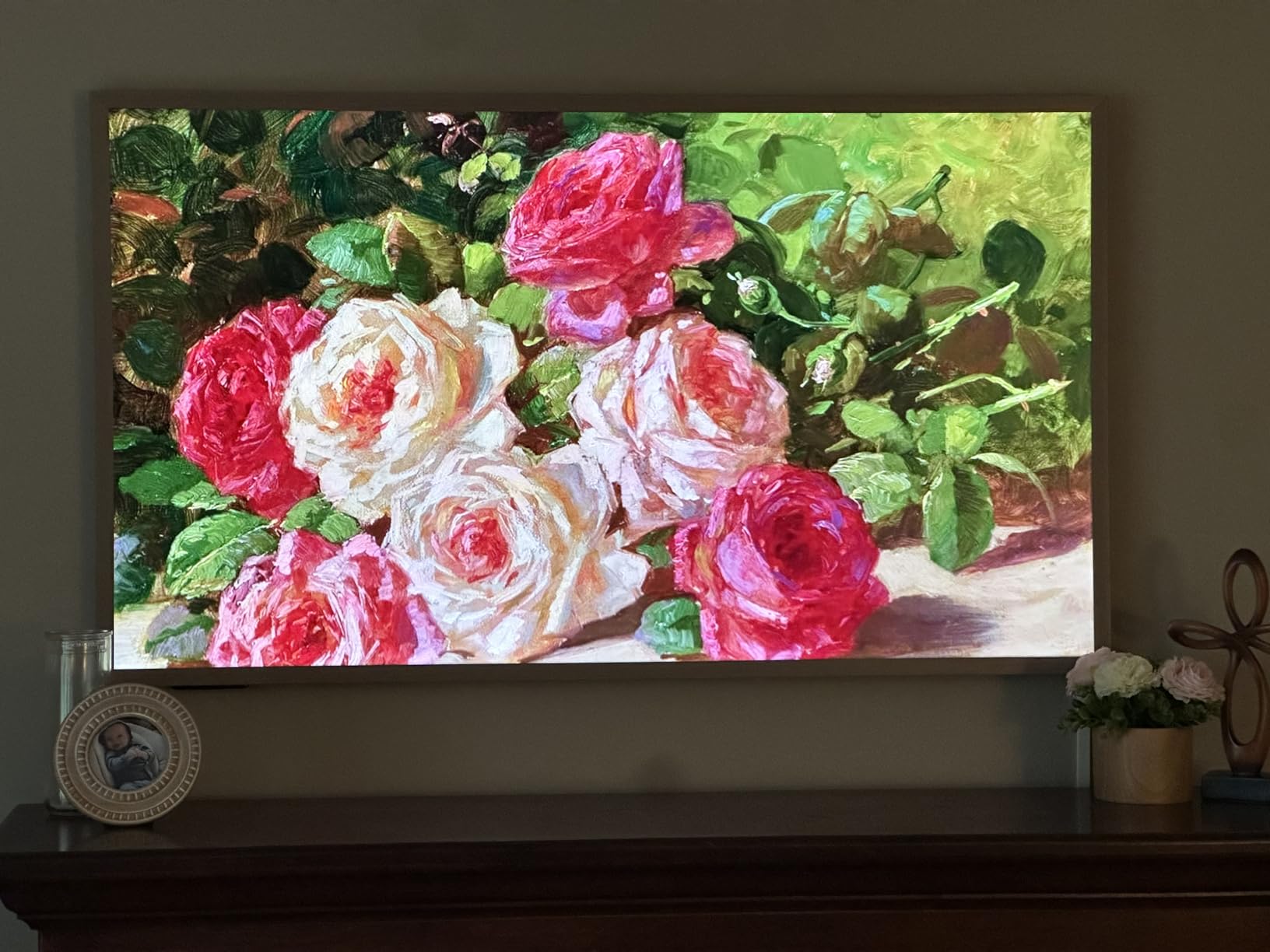 Hisense 85“ Hi-QLED 4K S7 CanvasTV Series Google Smart Art TV (85S7SG, 2026 New) - 144Hz, Art Gallery, Dolby Vision HDR, Anti-Glare Panel, Hi-Matte Display, Frame & UltraSlim Wall Mount Included customer photo 1