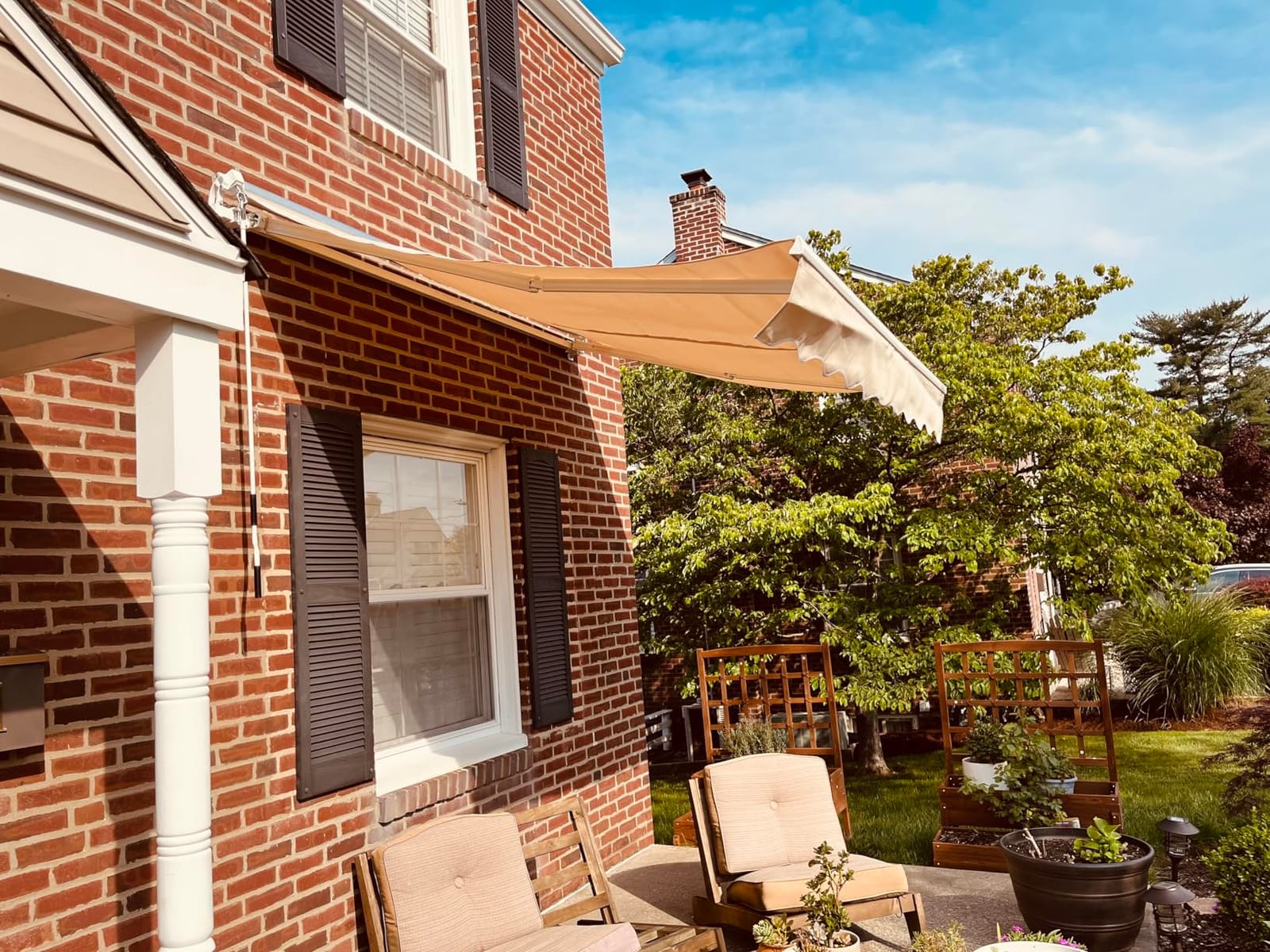 GDPFN 13' x 10' Awning for Patio, Sunsetter Retractable Awning Waterproof Cover Outdoor Patio Canopy, Sun Shade with Manual Crank Handle, Porch Shades for Outdoor, House, Deck, Dark Gray customer photo 2