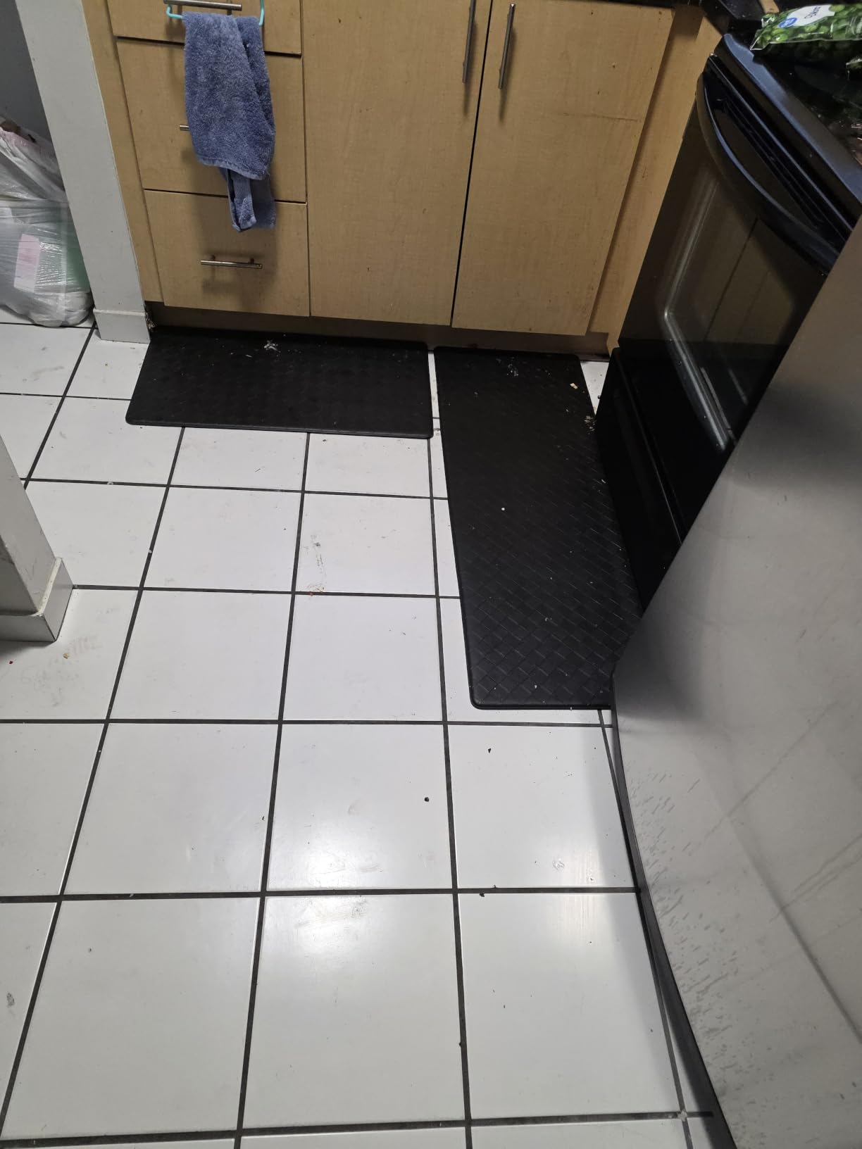 TranquilRelax 4/5 Inch Cushioned Anti Fatigue Kitchen Mats for Floor, Black customer photo 1