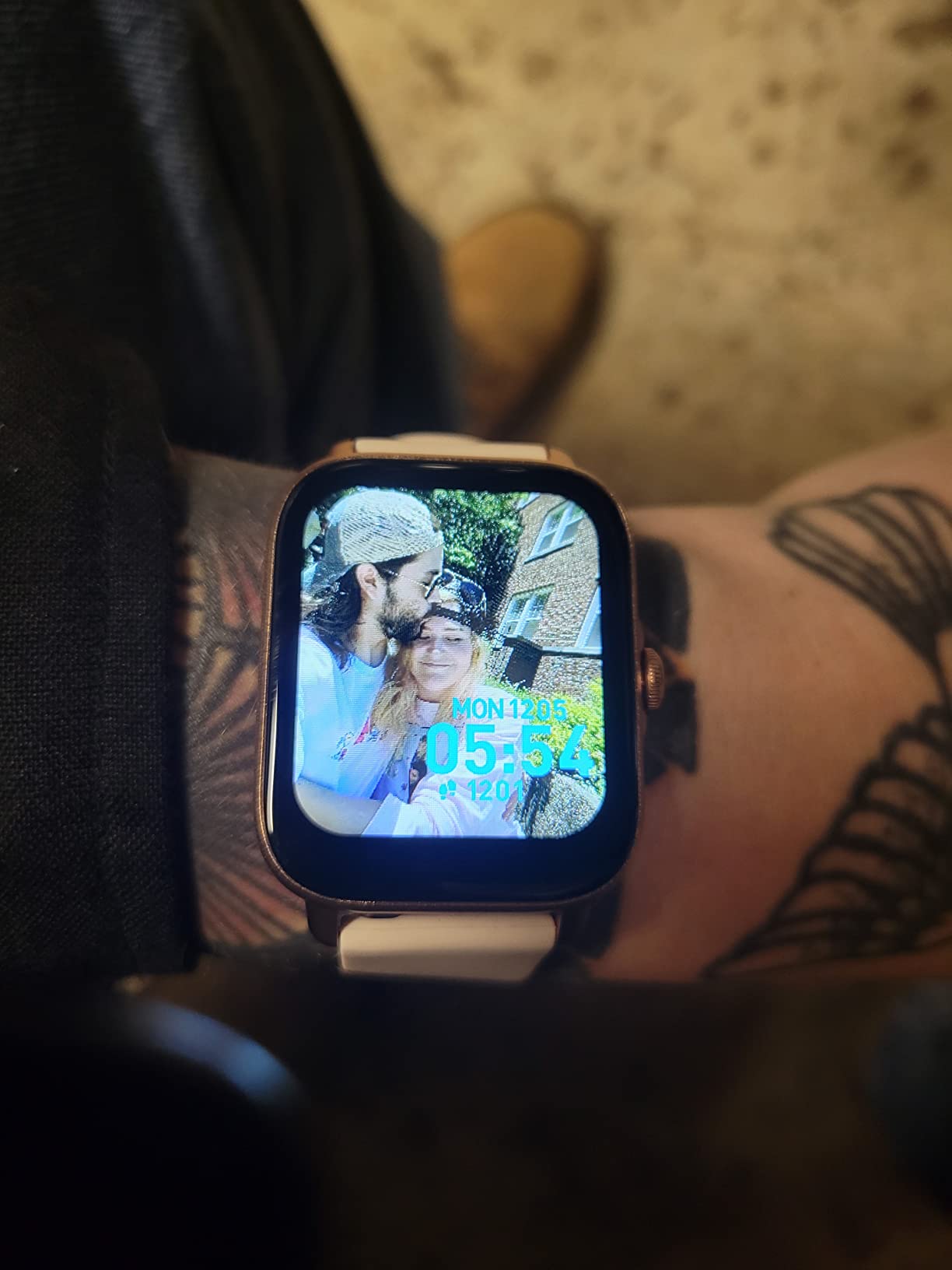 4G Kids Smart Watch with GPS Tracker, Video & Voice Call, SOS, WiFi, IP68 Waterproof, AI Smart Features, Parental Control Phone Watch for Boys Girls Age 3+ (SIM Card Included) customer photo 1