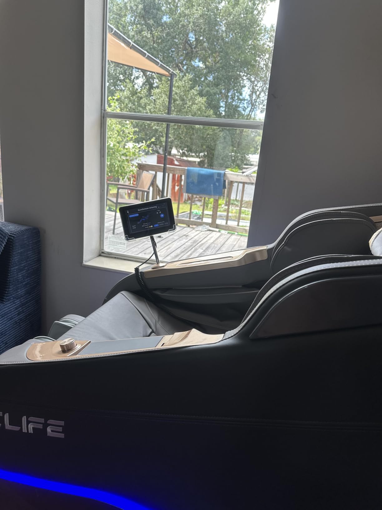 TLIFE Massage Chair Full Body 160° Zero Gravity SL-Track, 12 Modes, Grey customer photo 2