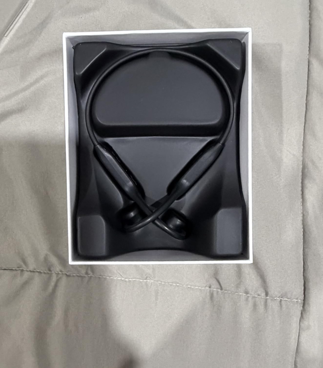 Sanag Swimming Bone Conduction Headphones Earbuds IPX8 Waterproof Underwater 8H Playtime Wireless Bluetooth Earphones with 32GB MP3 for Running Cycling Sport, Black customer photo 2