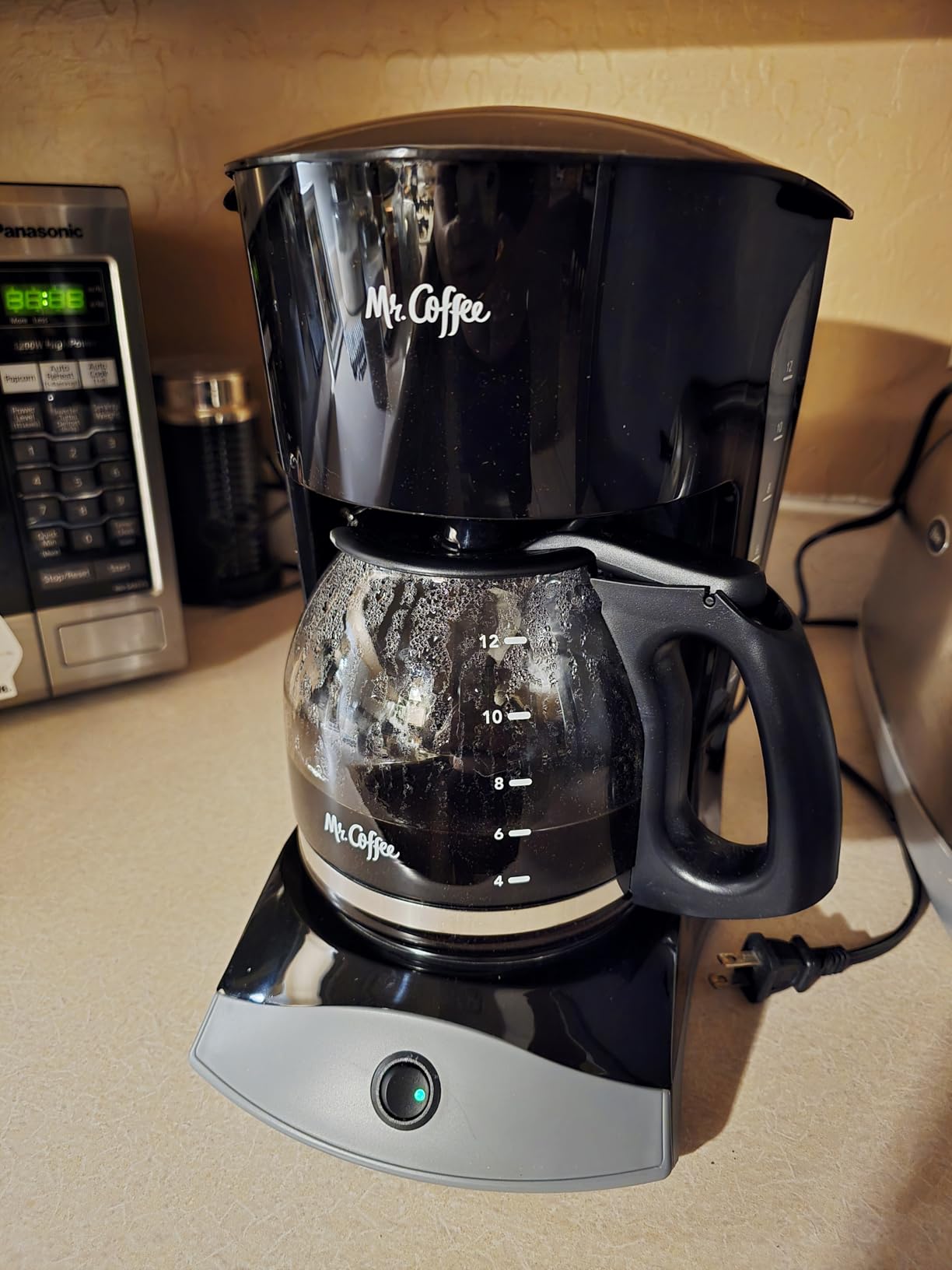 Mr. Coffee Black Coffee Maker, 12 Cups, with Auto Pause and Glass Carafe, Perfect for Home and Office Use customer photo 2