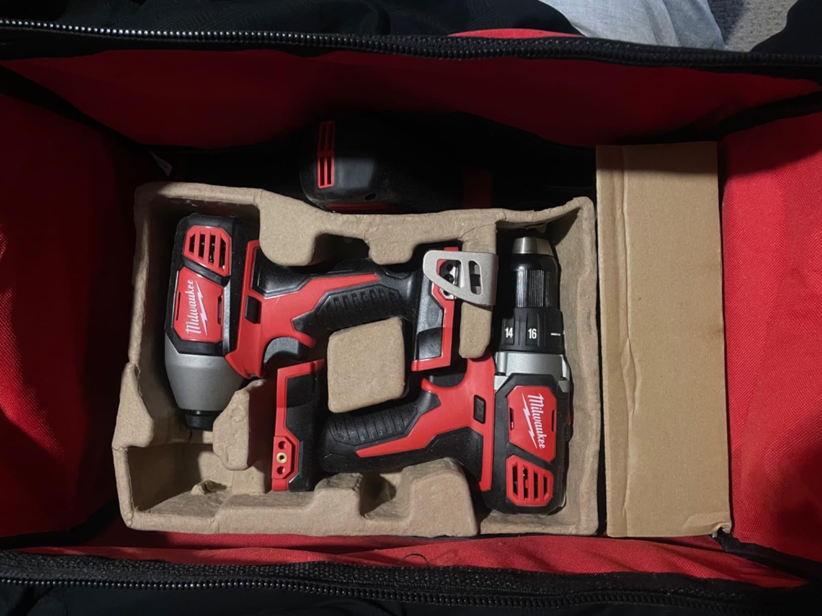 Milwaukee 2695-24 M18 18V Cordless Power Tool Combo Kit with Hammer Drill, Impact Driver, Reciprocating Saw, and Work Light (2 Batteries, Charger, and Tool Case Included) customer photo 2