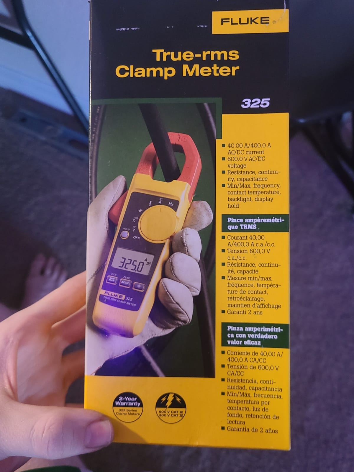 Fluke 325 True-RMS Clamp Meter with Frequency, Temperature & Capacitance Measurements customer photo 1