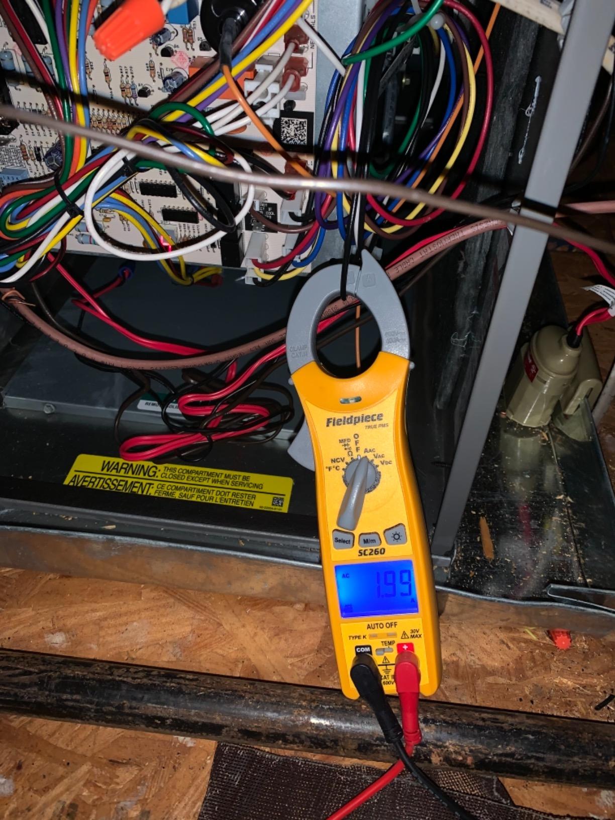 Fieldpiece Compact HVACR Clamp Multimeter SC260 – True RMS Clamp Meter with Temperature, Capacitance & Backlight customer photo 2