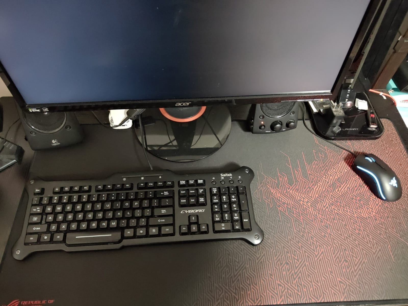 ASUS ROG Sheath Gaming Mouse Pad, Extra-Large customer photo 2