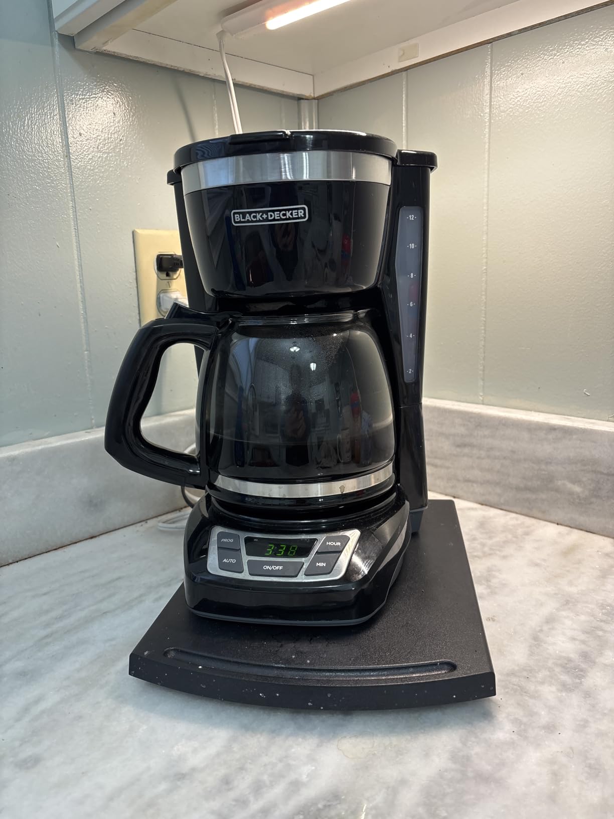 BLACK+DECKER 12-Cup Drip Coffee Maker with Vortex Brewing customer photo 2